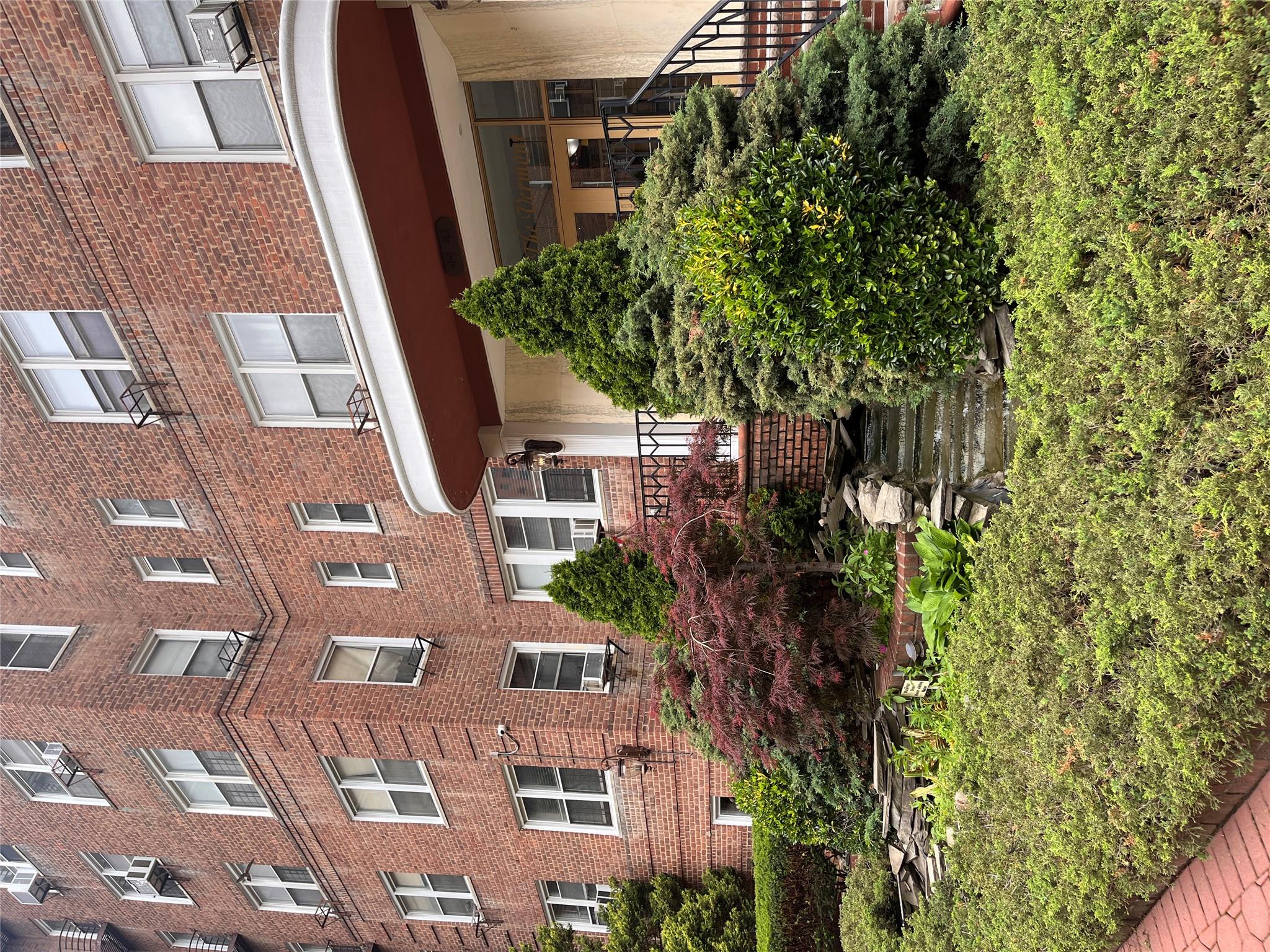 9941 64th Ave # F12, Rego Park, NY 11374