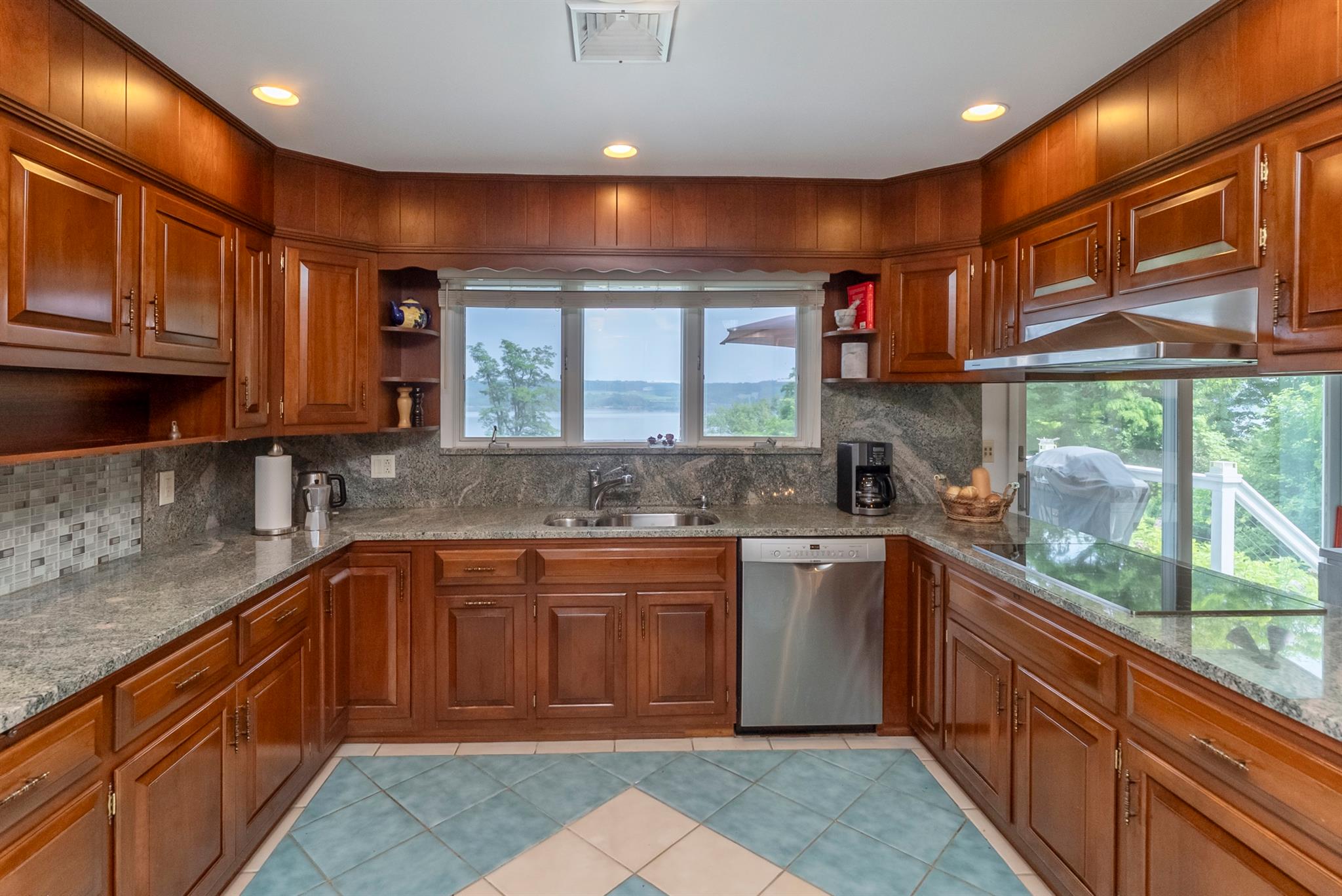 19 Riverview Terrace, Kingston, NY 12401