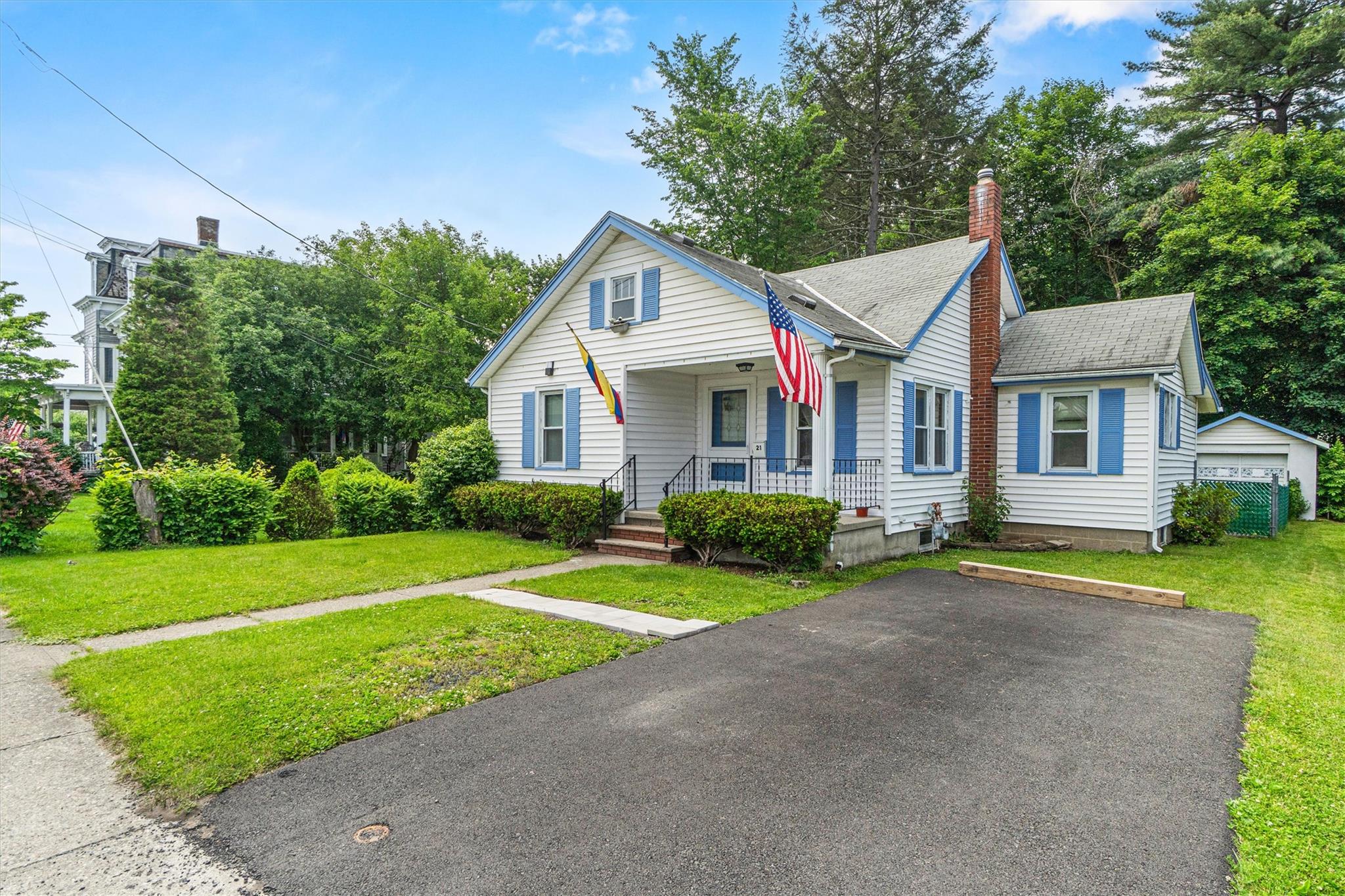 21 Delaware Street, Port Jervis, NY 12771