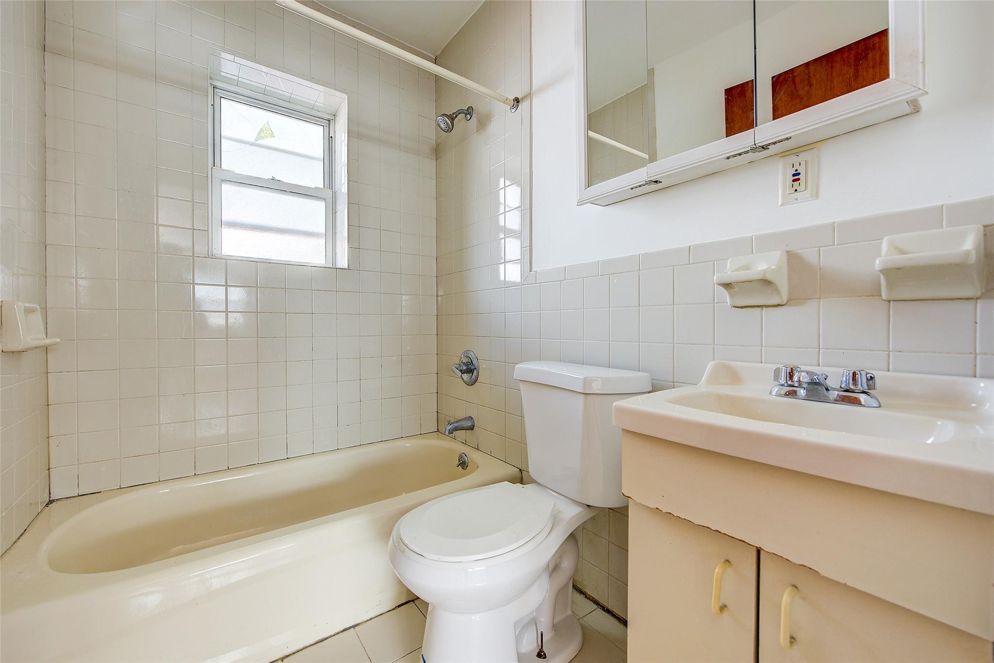 39-32 54th Street, Woodside, NY 11377