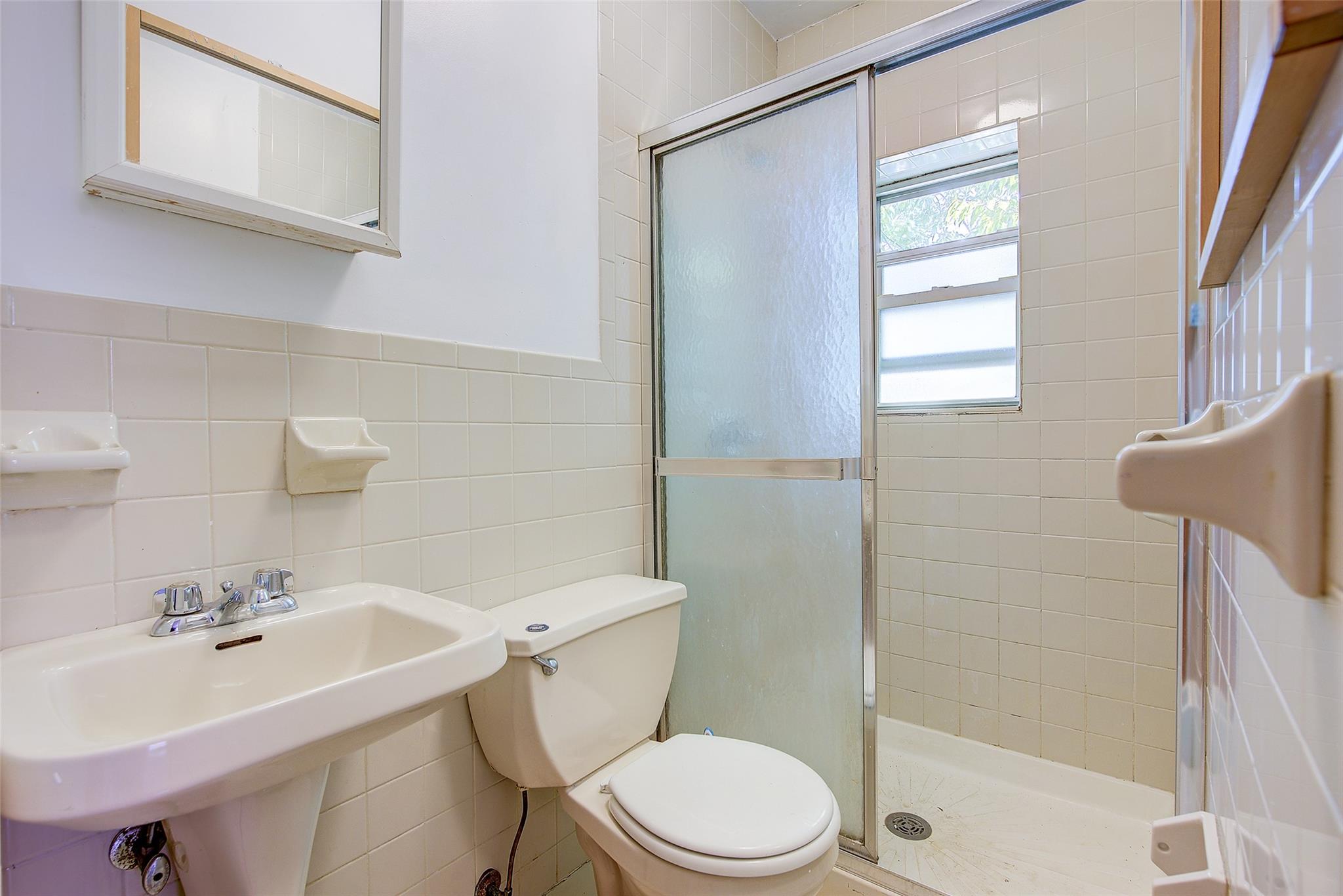 39-32 54th Street, Woodside, NY 11377