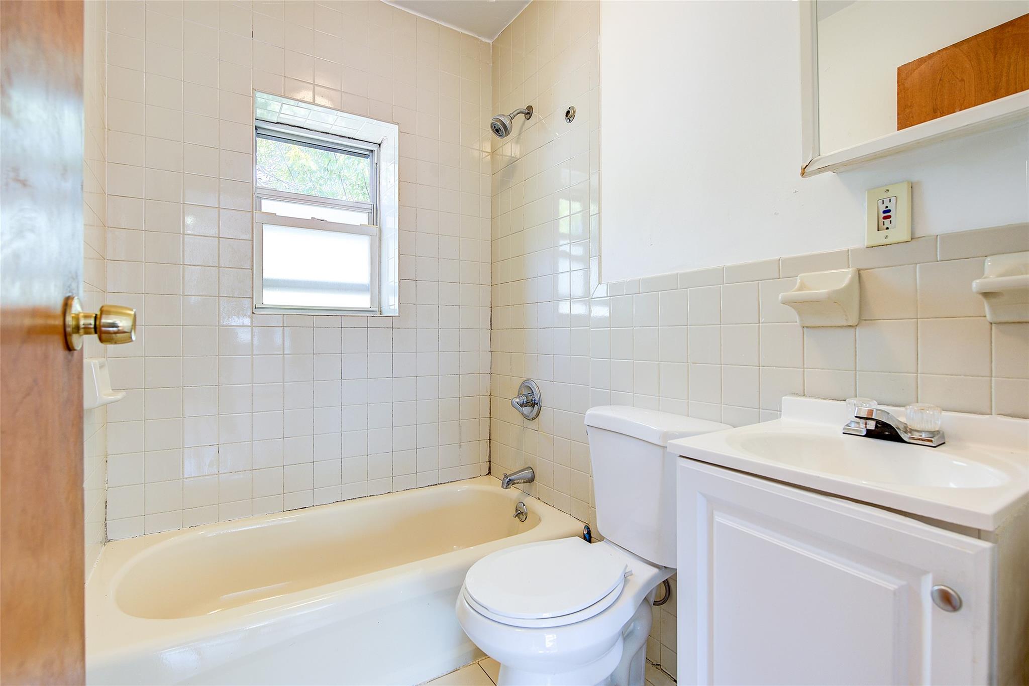 39-32 54th Street, Woodside, NY 11377