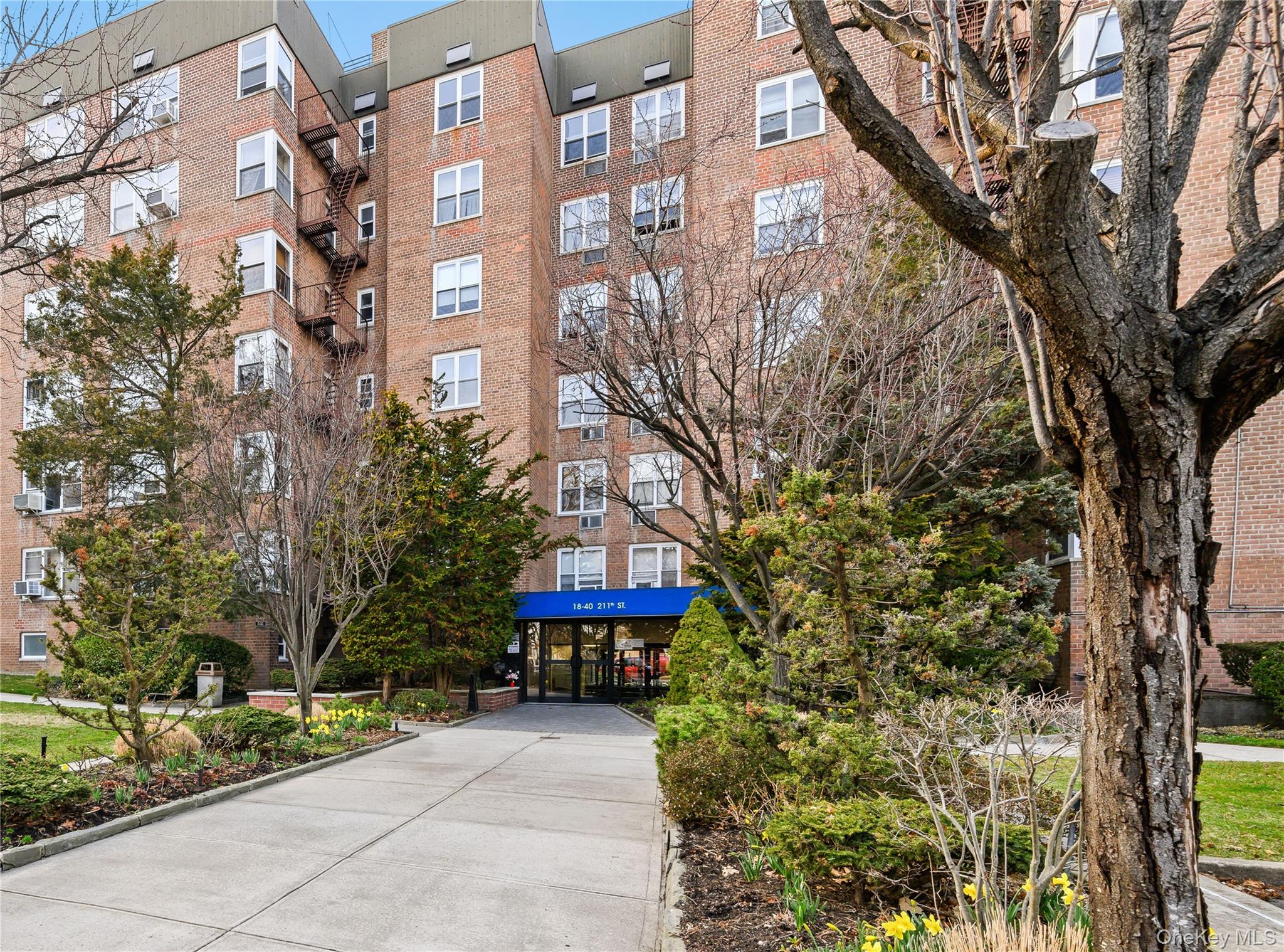 18-40 211th Street Street # 4E, Bayside, NY 11360