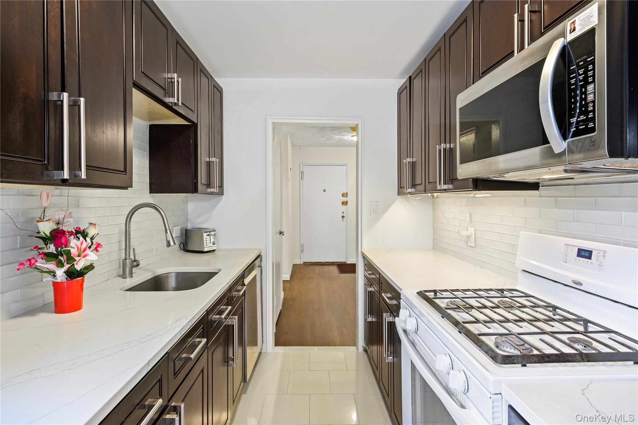 18-40 211th Street Street # 4E, Bayside, NY 11360