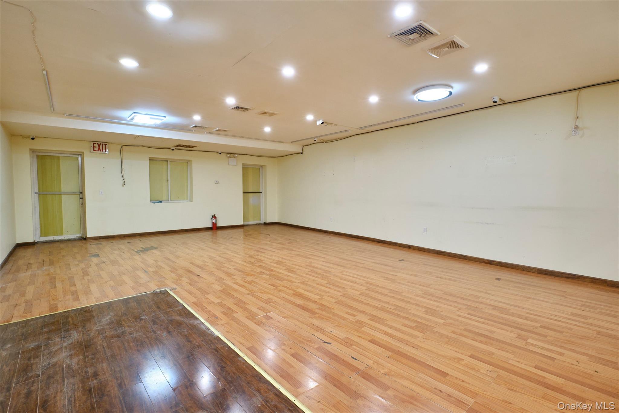 13340 37th Avenue, Flushing, NY 11354