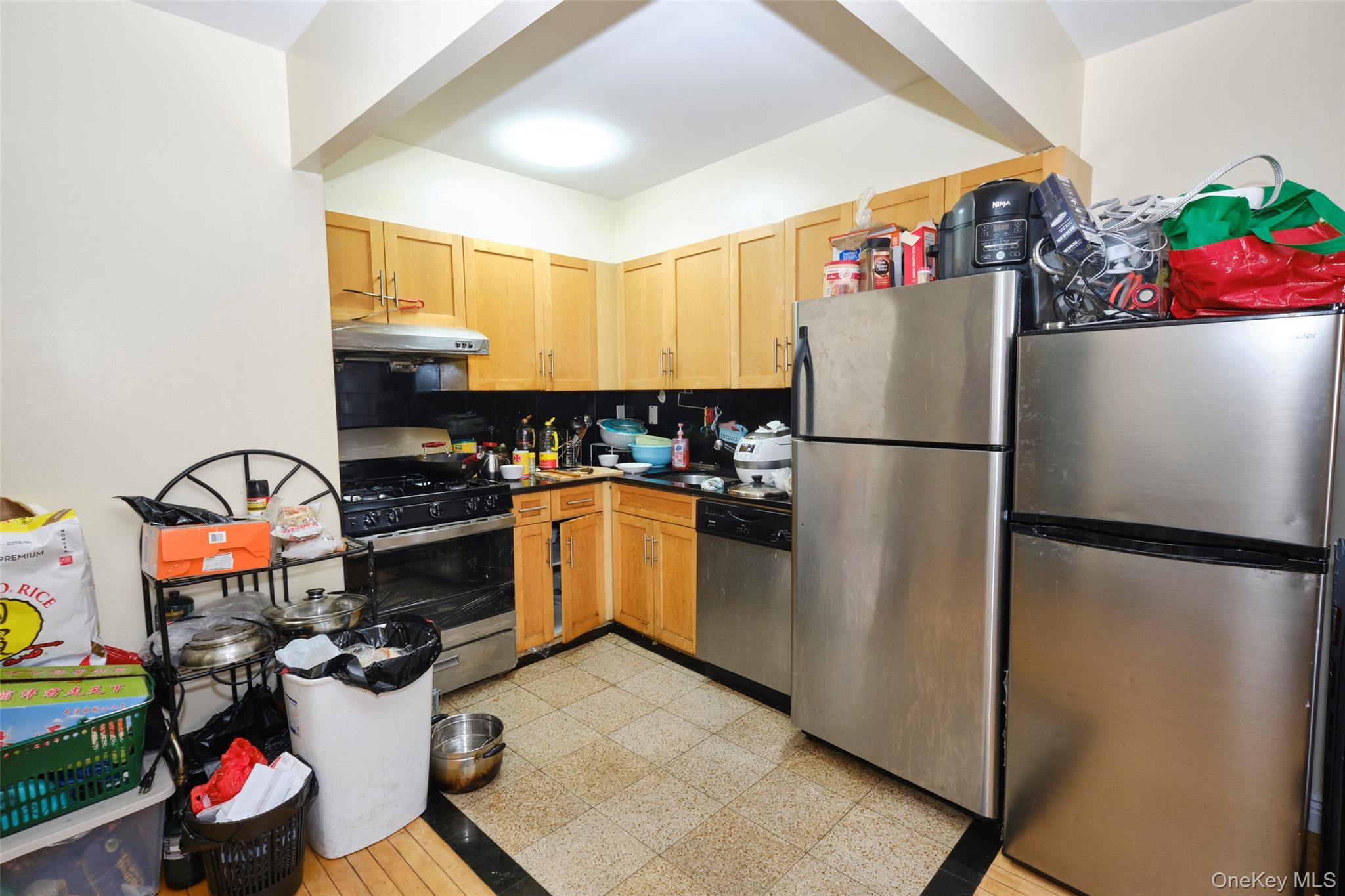 13340 37th Avenue, Flushing, NY 11354