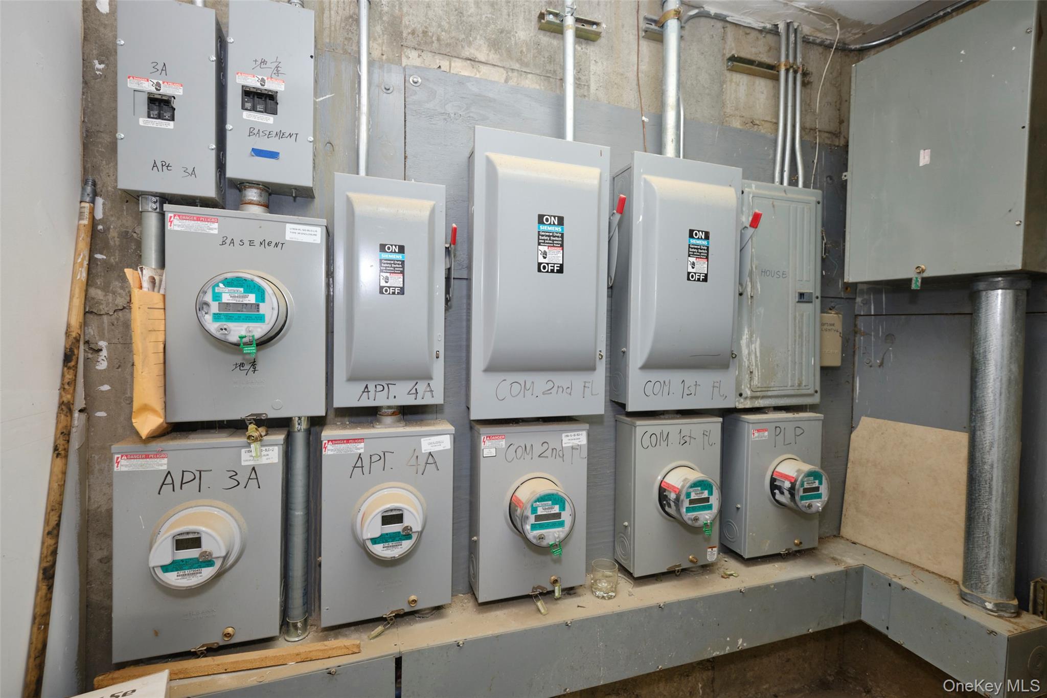 13340 37th Avenue, Flushing, NY 11354