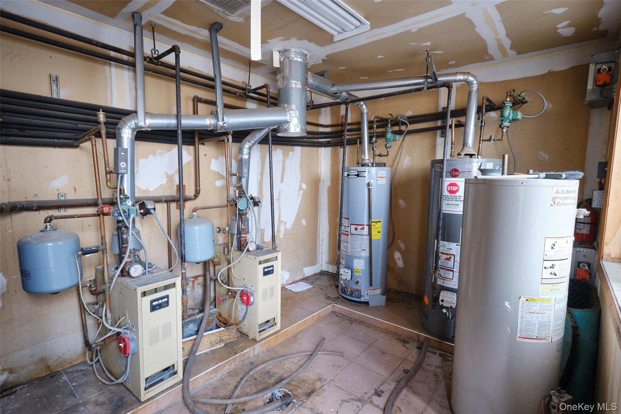 13340 37th Avenue, Flushing, NY 11354