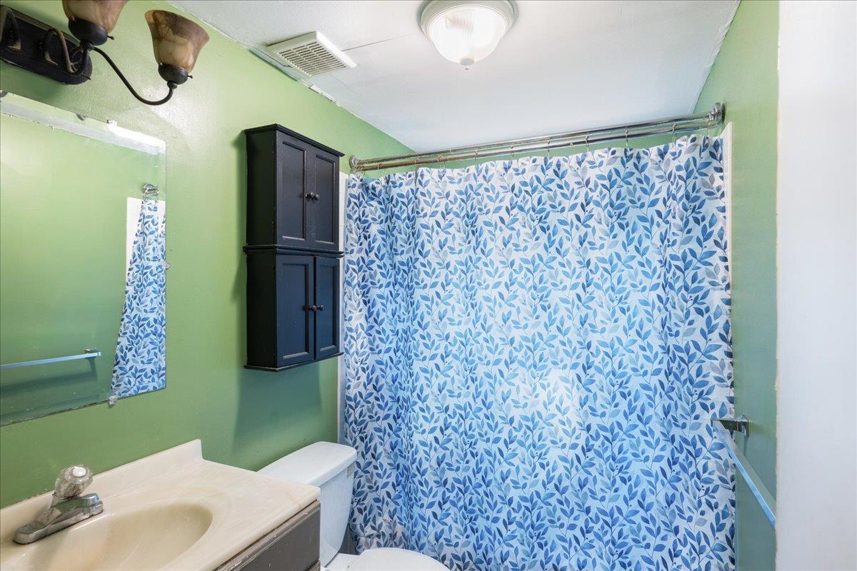 112 Floyd Road, Shirley, NY 11967