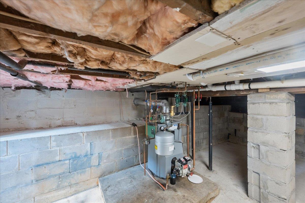 112 Floyd Road, Shirley, NY 11967