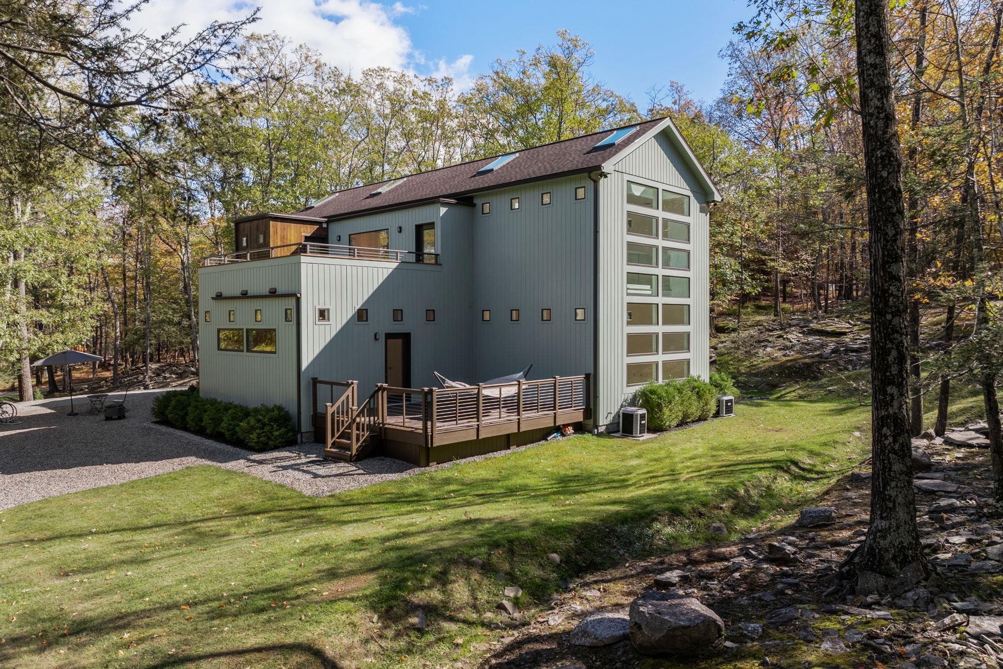 44 Old Wagon Road, Woodstock, NY 12498