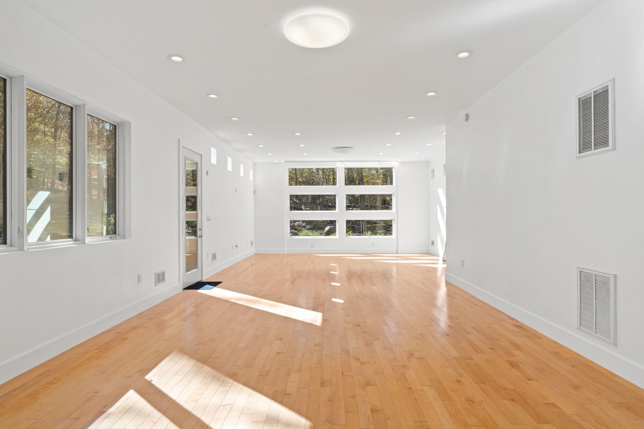 44 Old Wagon Road, Woodstock, NY 12498