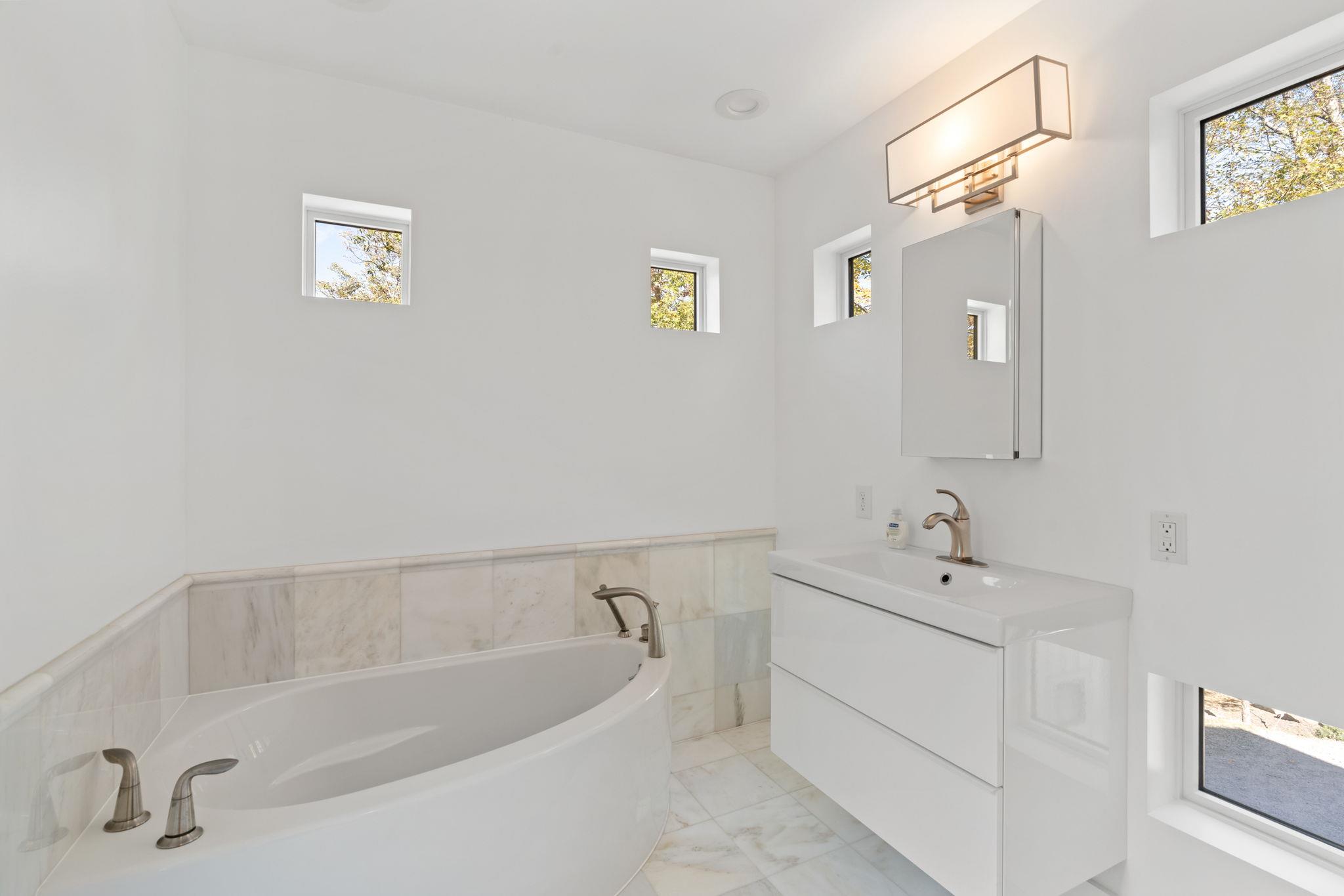 44 Old Wagon Road, Woodstock, NY 12498