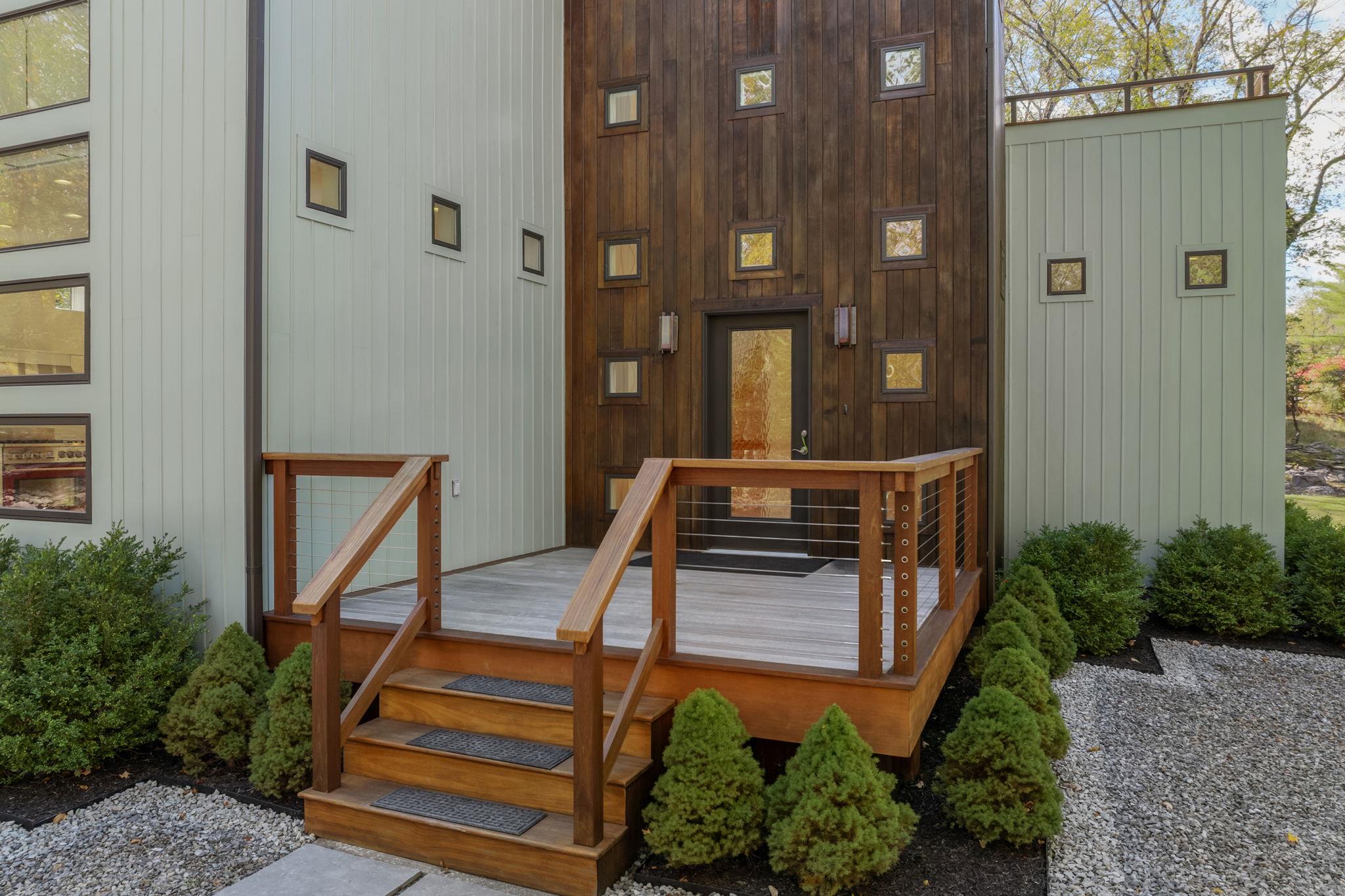 44 Old Wagon Road, Woodstock, NY 12498