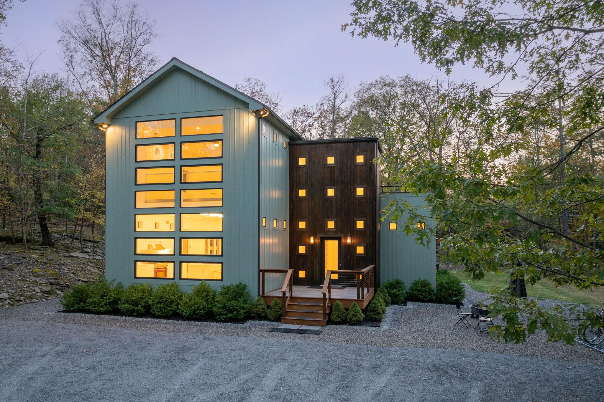 44 Old Wagon Road, Woodstock, NY 12498