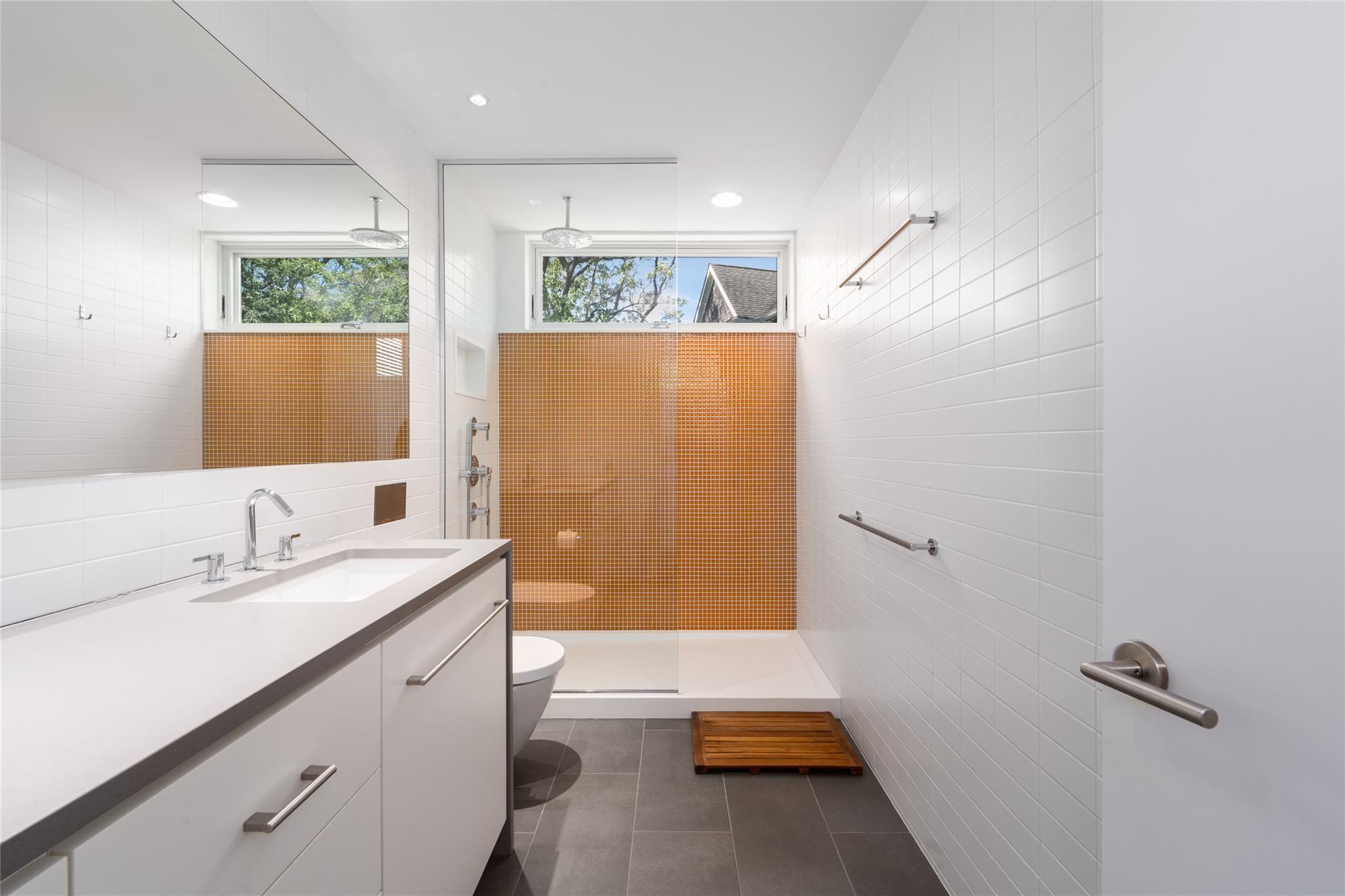 470 Lloyds Lane, Mattituck, NY 11952