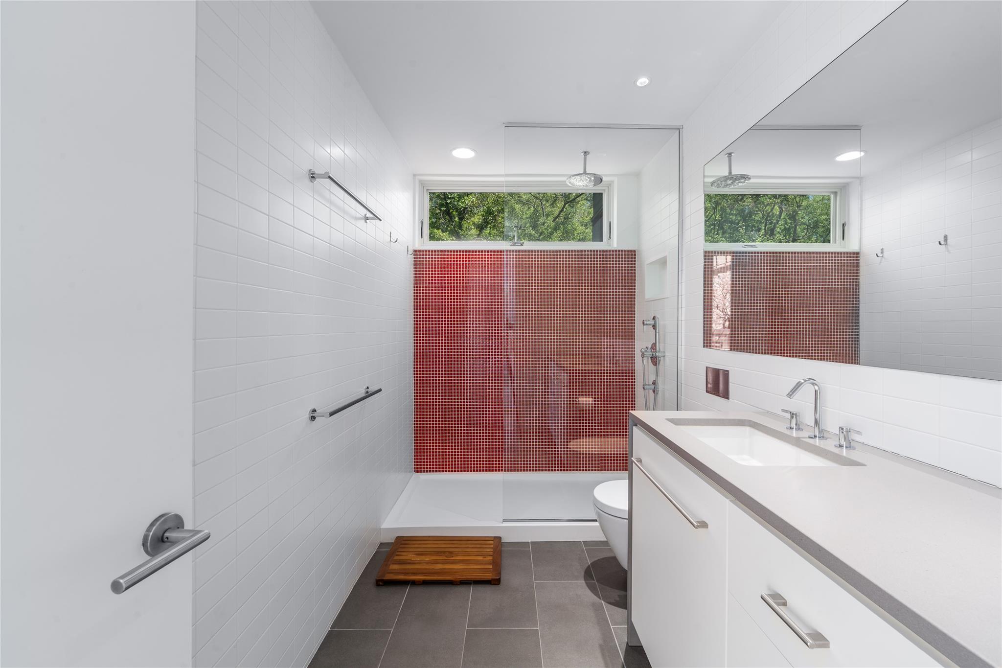 470 Lloyds Lane, Mattituck, NY 11952