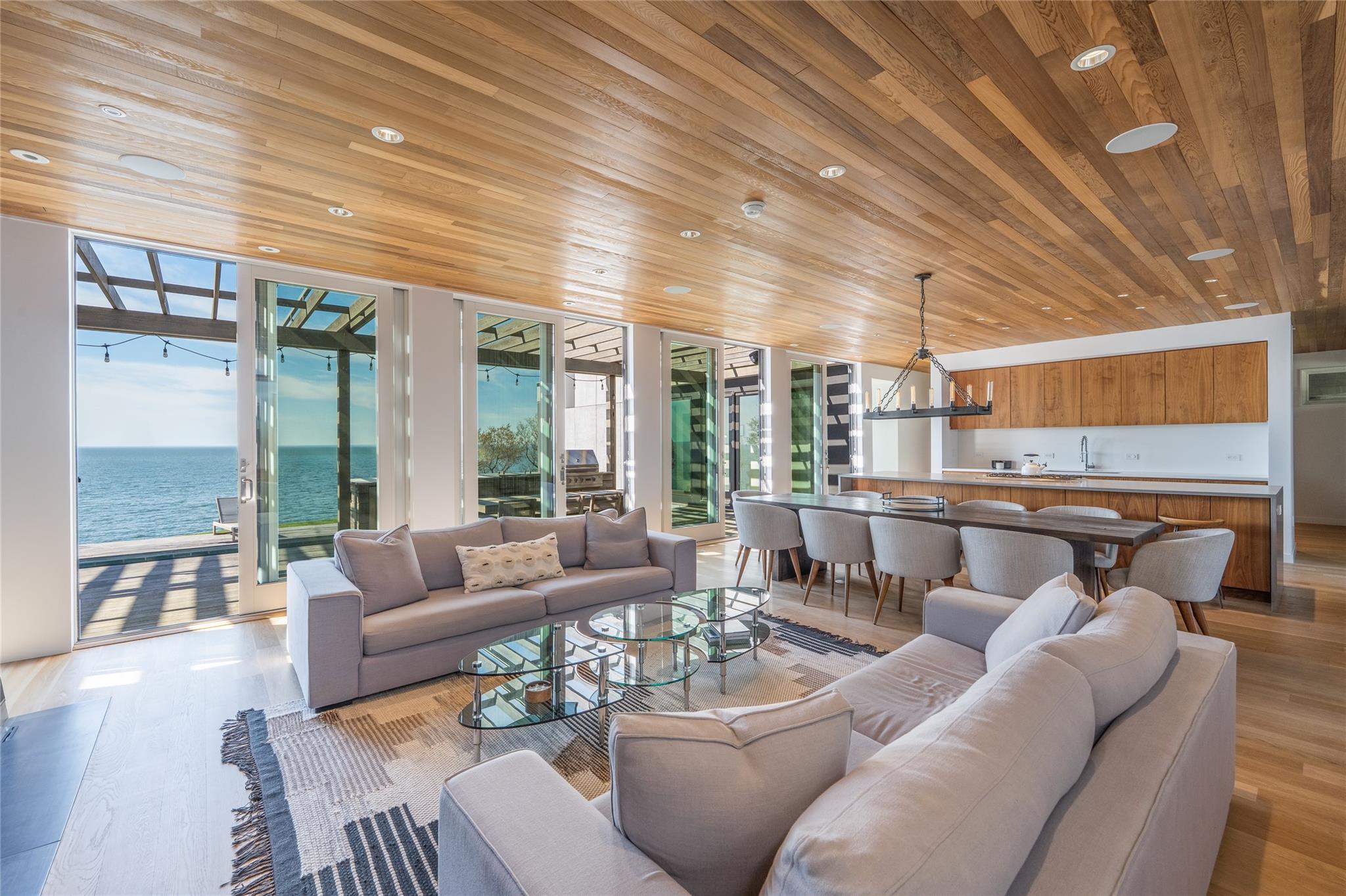 470 Lloyds Lane, Mattituck, NY 11952