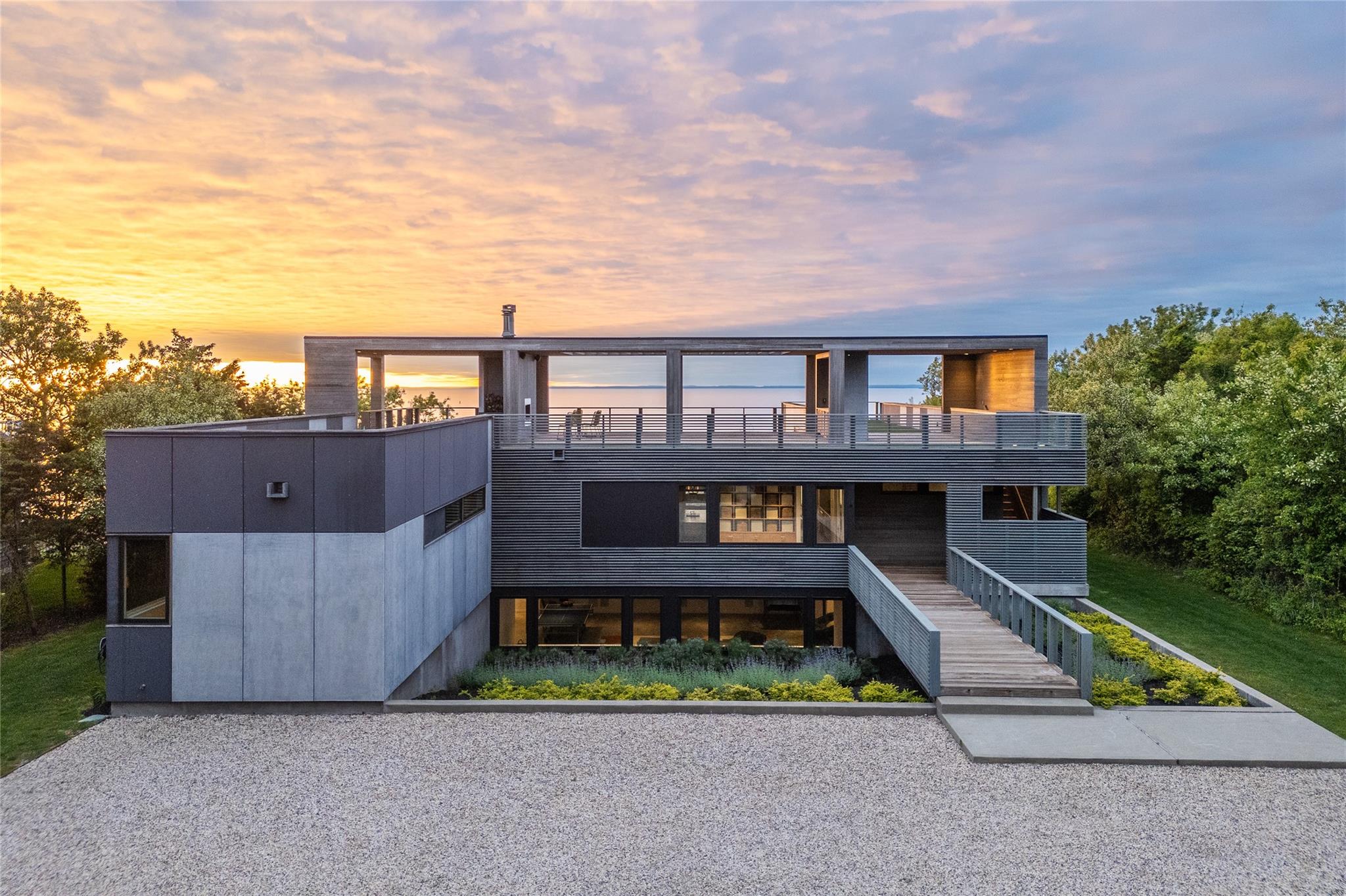 470 Lloyds Lane, Mattituck, NY 11952