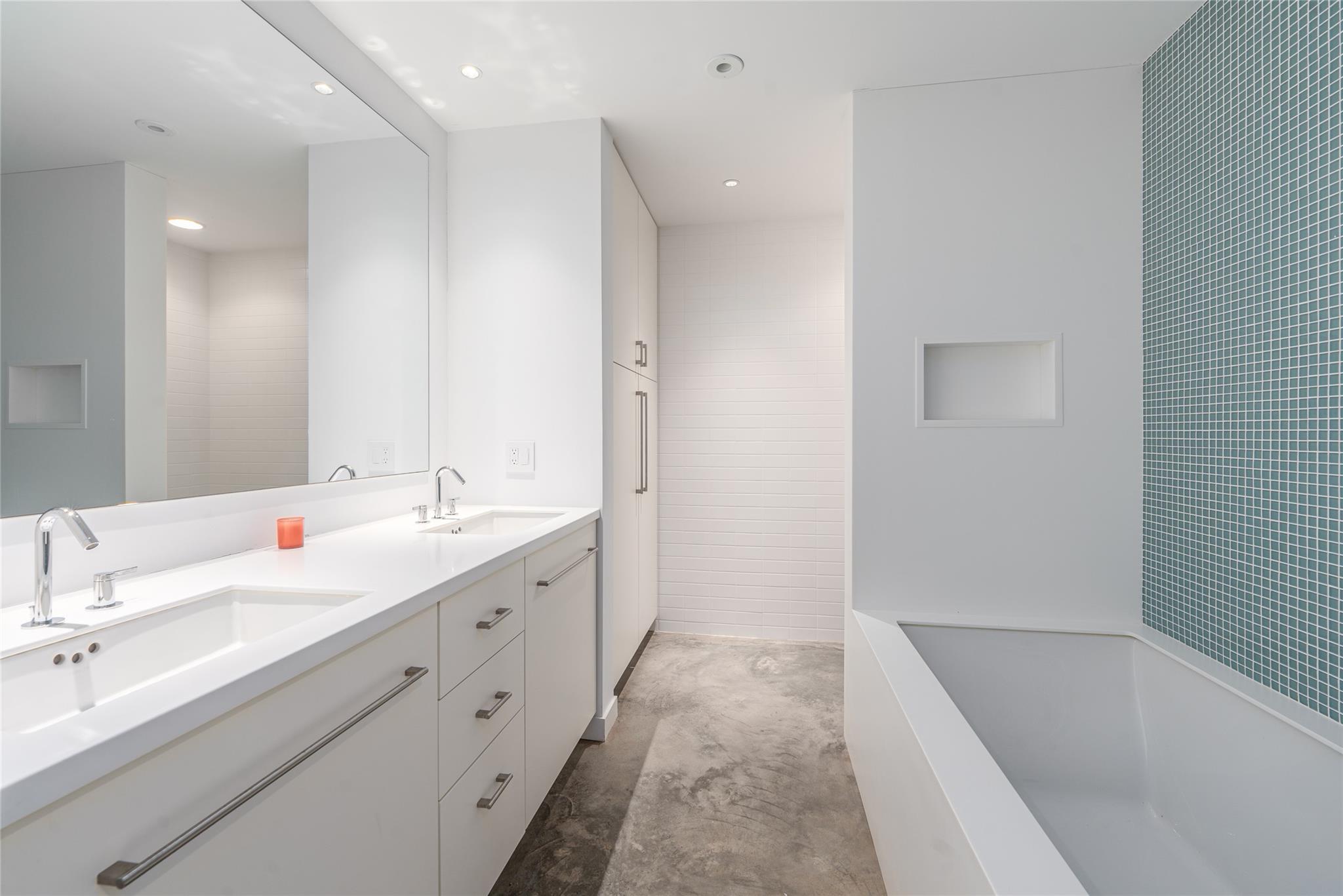 470 Lloyds Lane, Mattituck, NY 11952