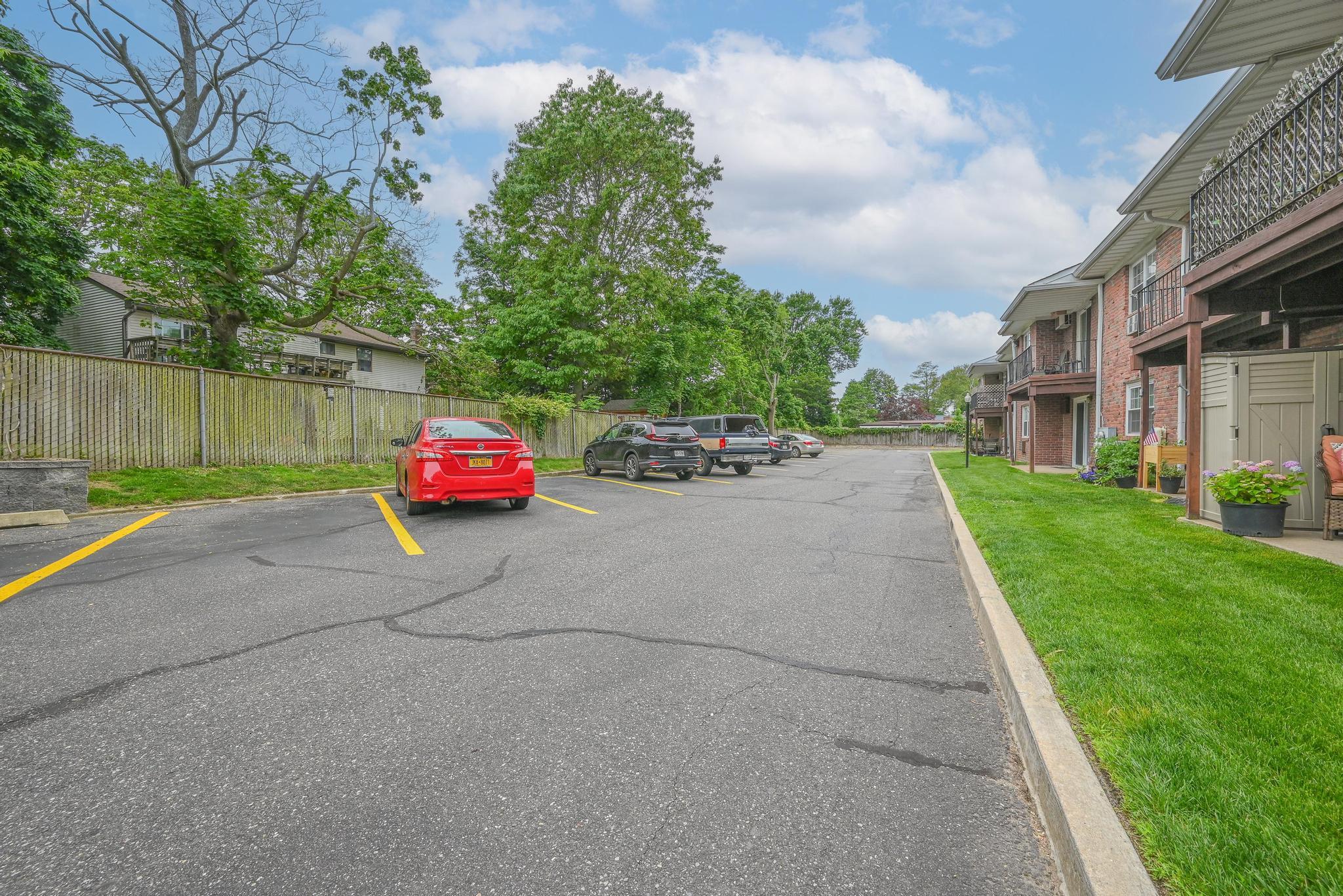 42 Springwood Drive, North Babylon, NY 11703