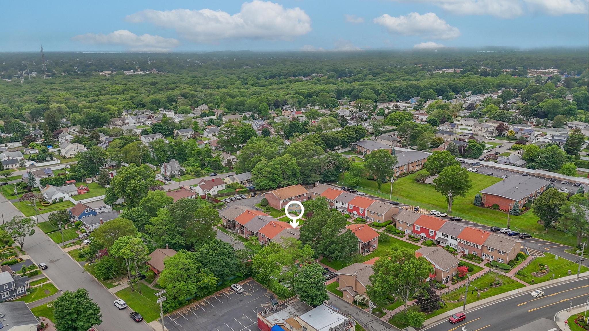 42 Springwood Drive, North Babylon, NY 11703