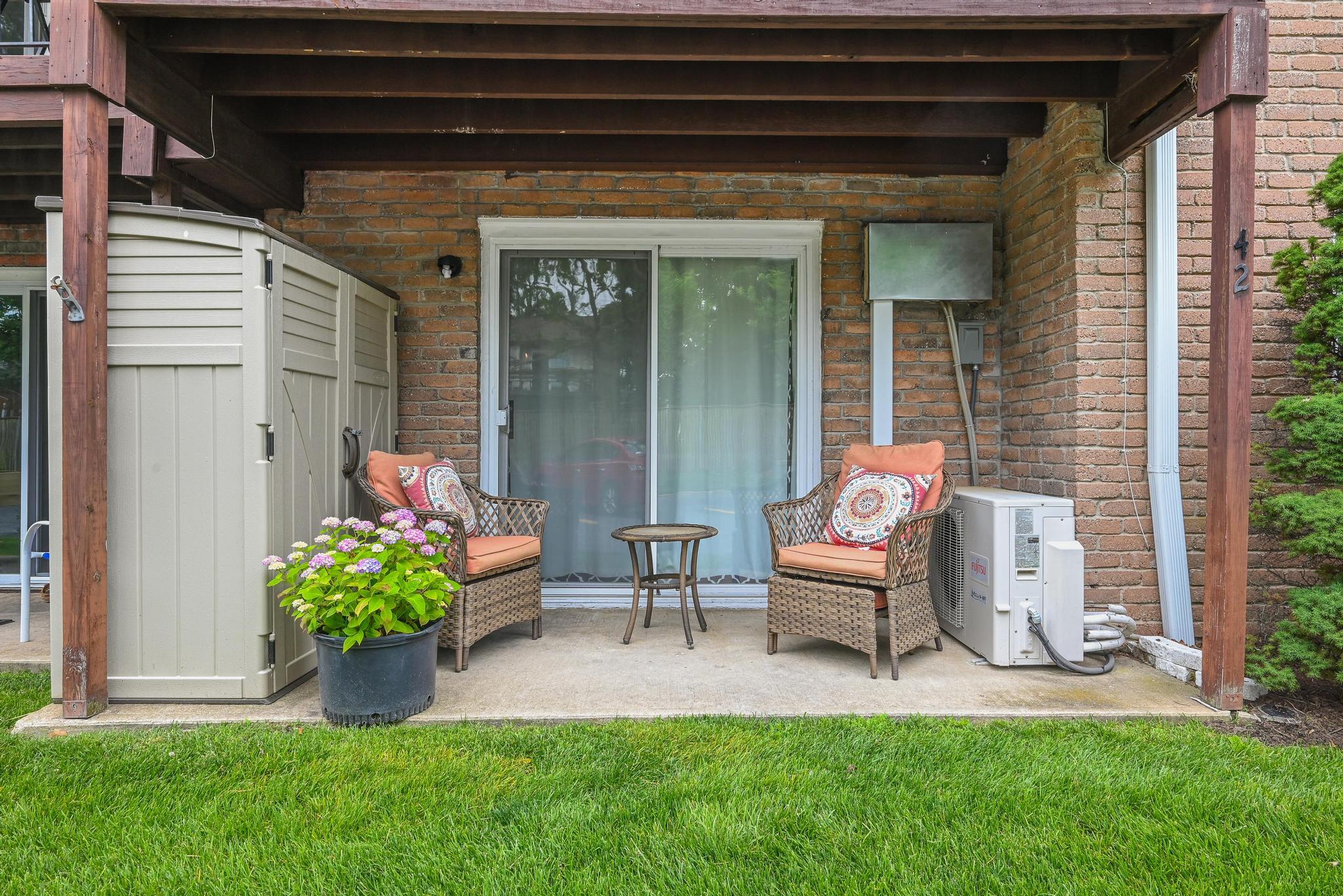 42 Springwood Drive, North Babylon, NY 11703