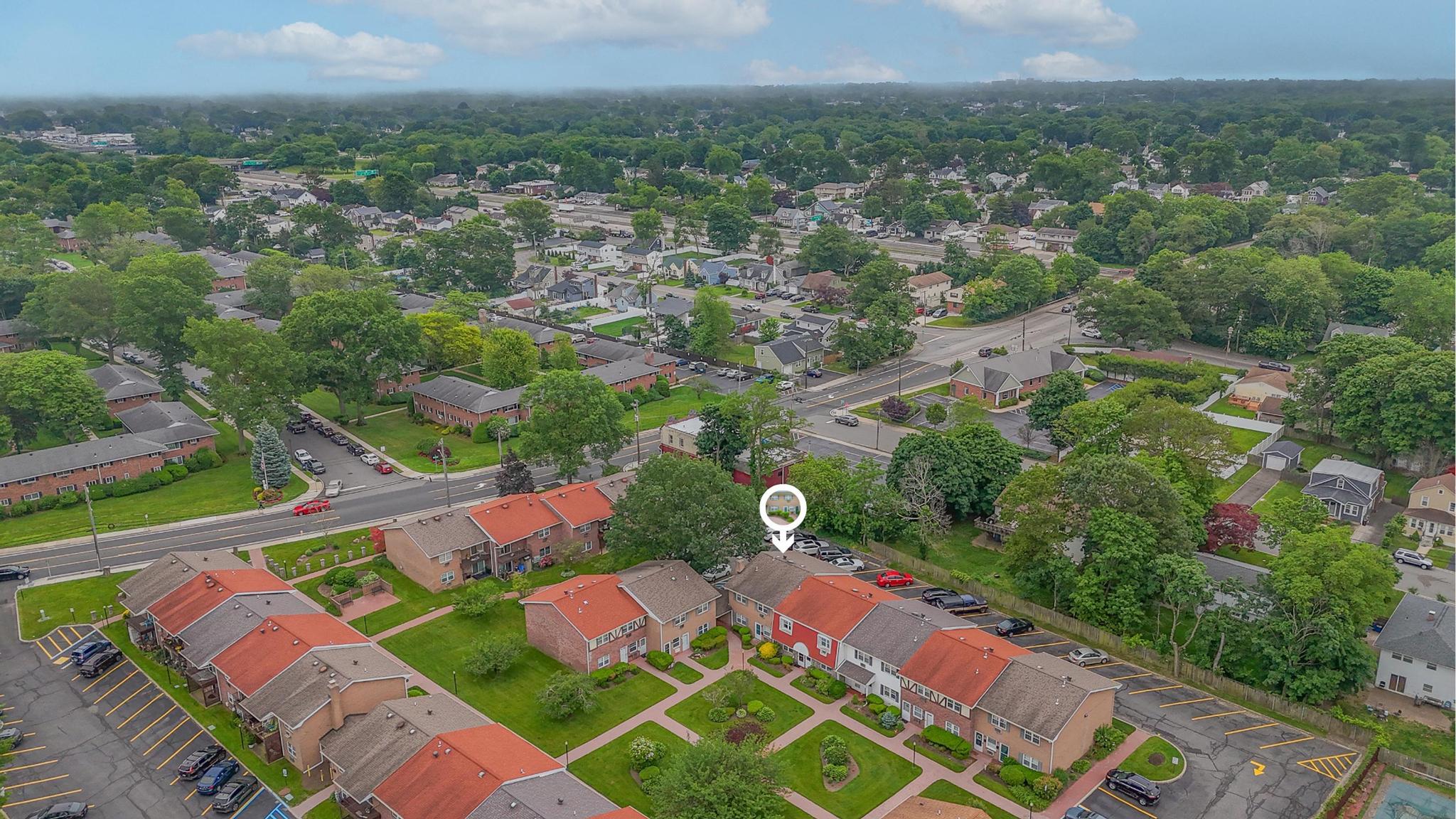 42 Springwood Drive, North Babylon, NY 11703