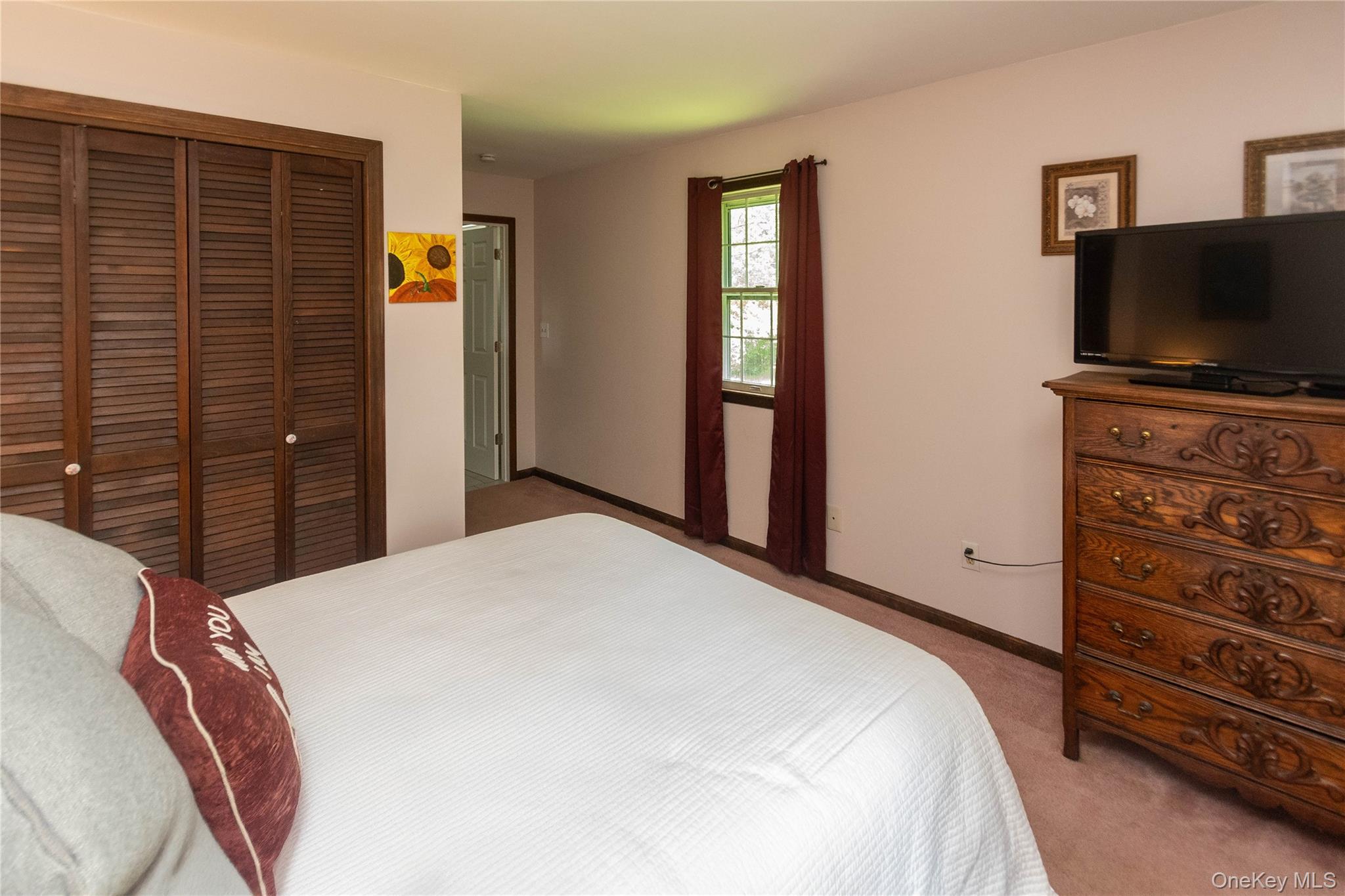 89 Birch Drive, Pleasant Valley, NY 12569