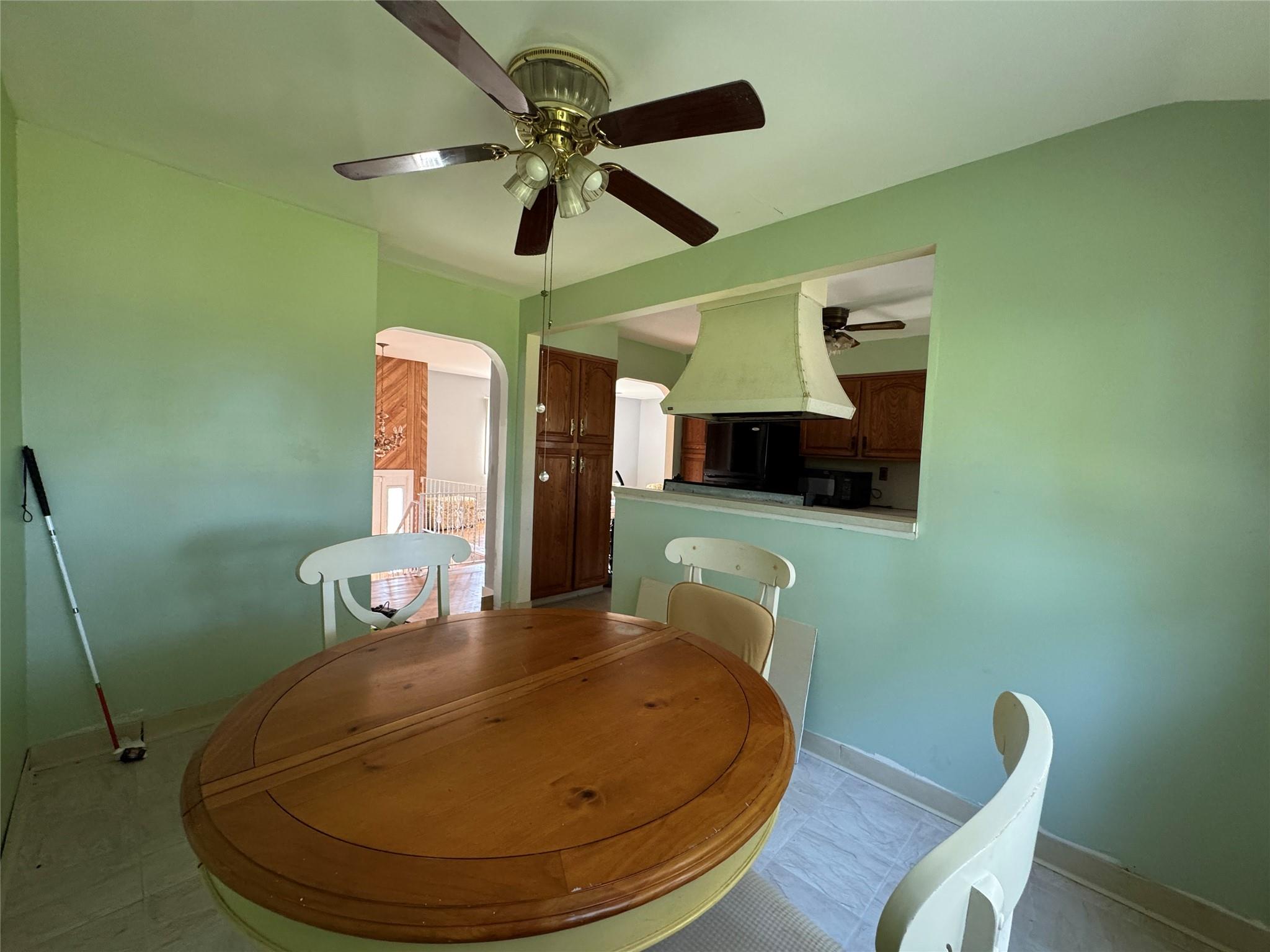 71 Harvest Lane, West Islip, NY 11795