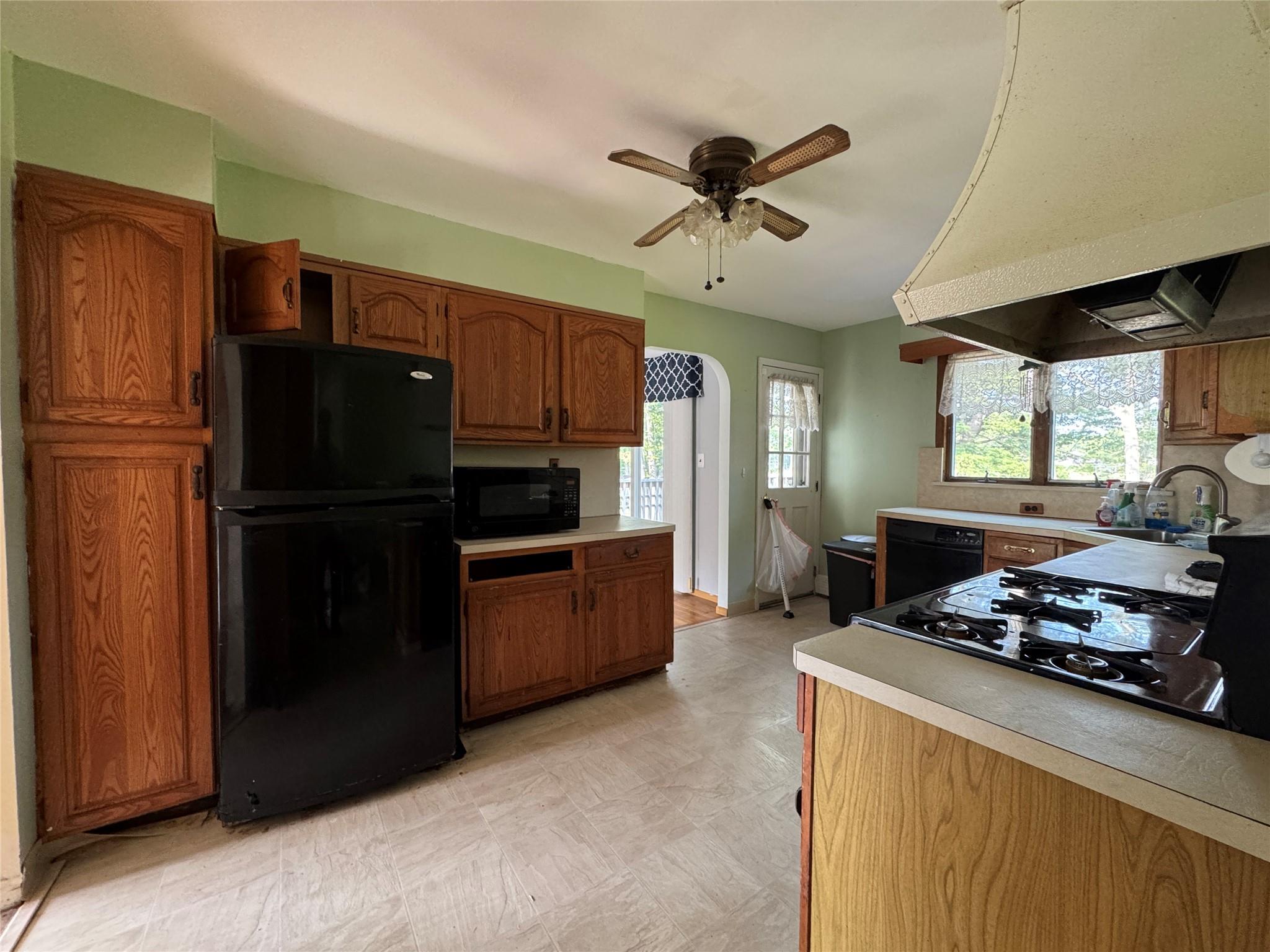 71 Harvest Lane, West Islip, NY 11795