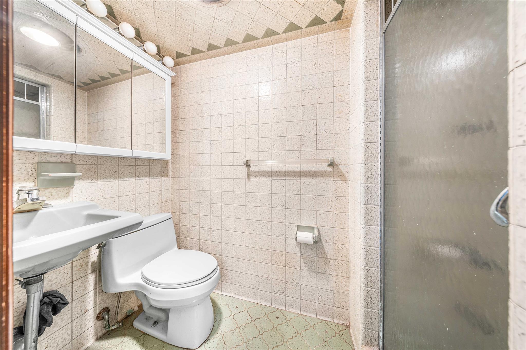 141-37 11 Avenue, Whitestone, NY 11357