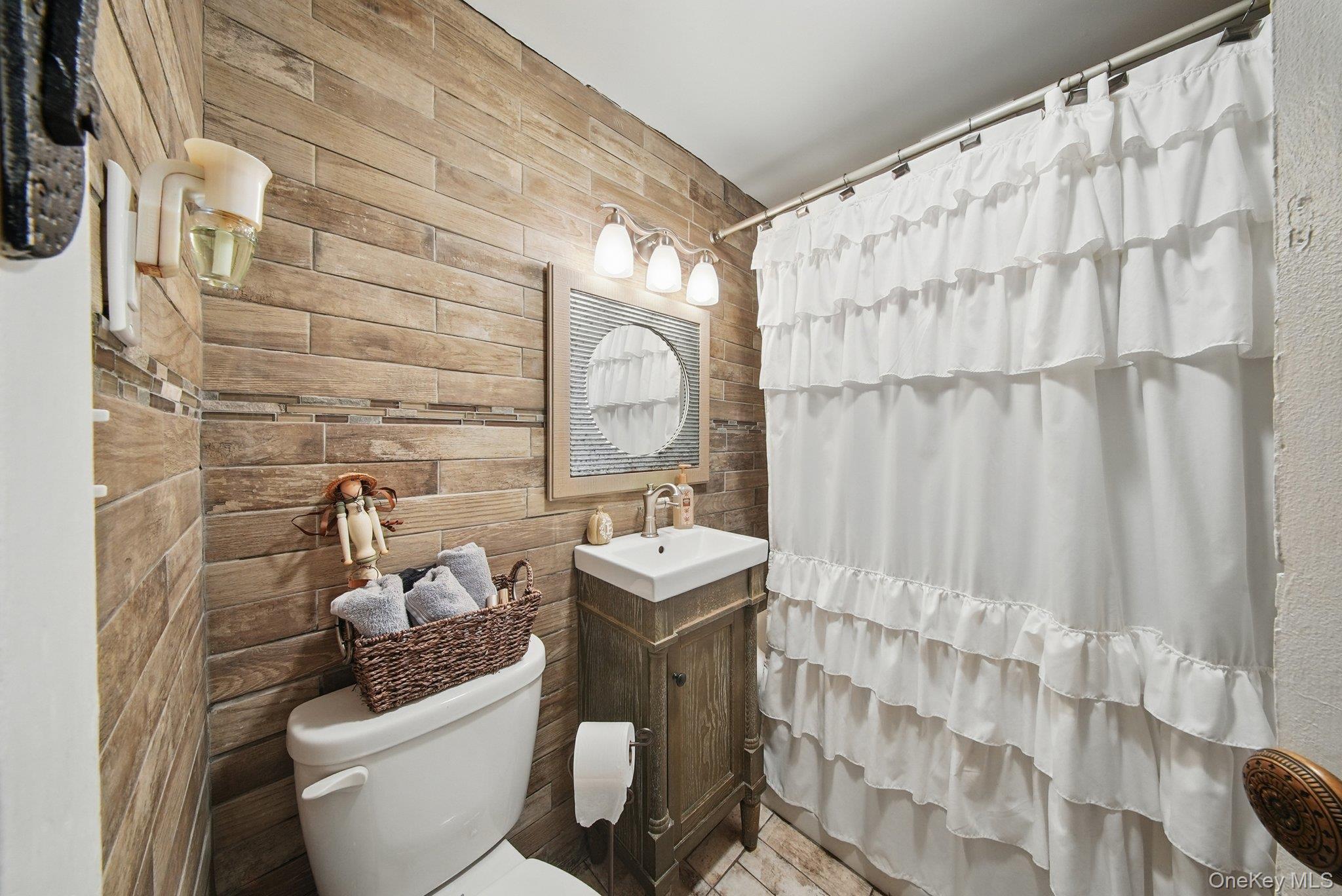 482 Scotchtown Avenue, Middletown, NY 10941