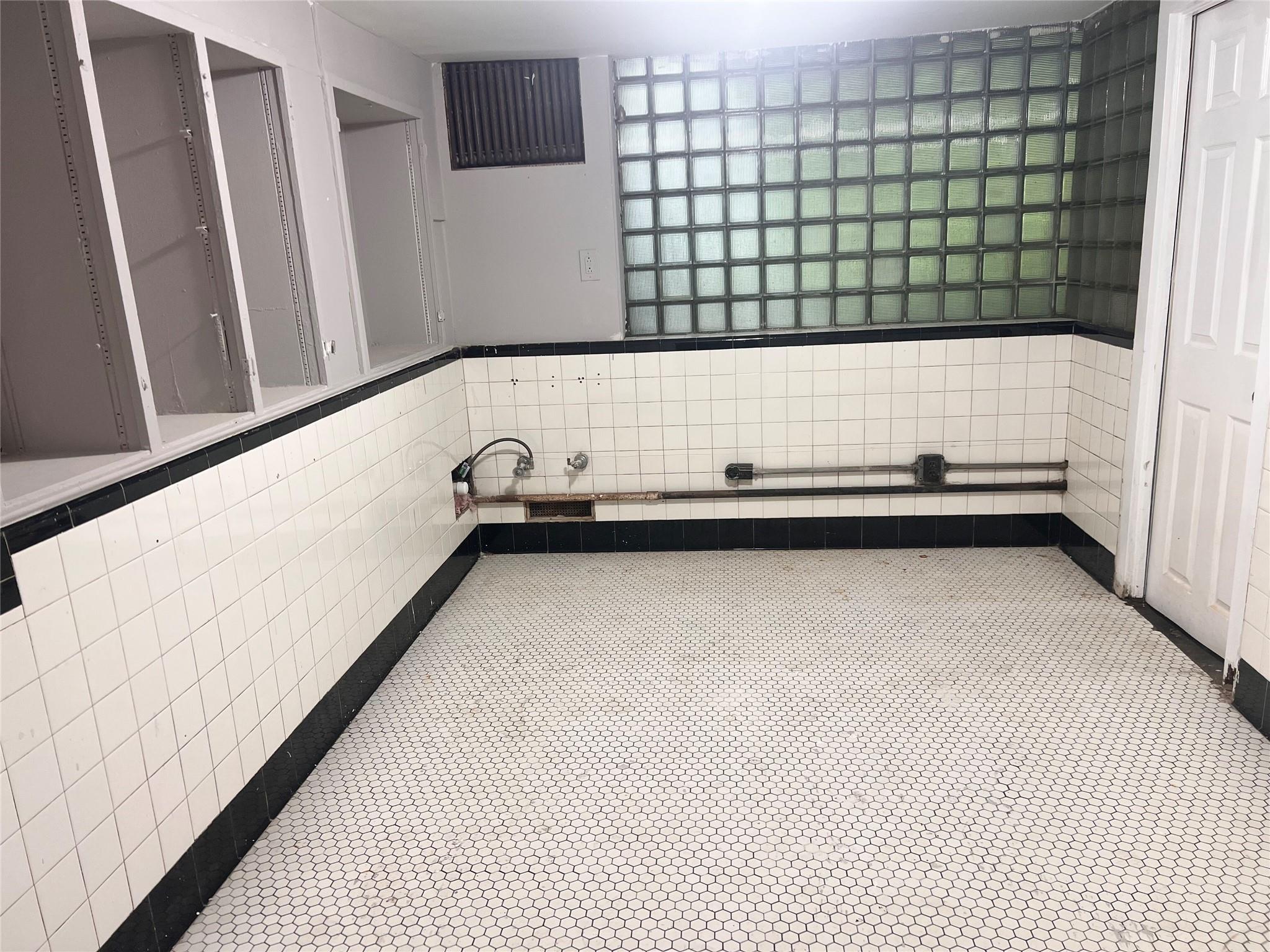 27 Hooker Avenue, Poughkeepsie, NY 12601