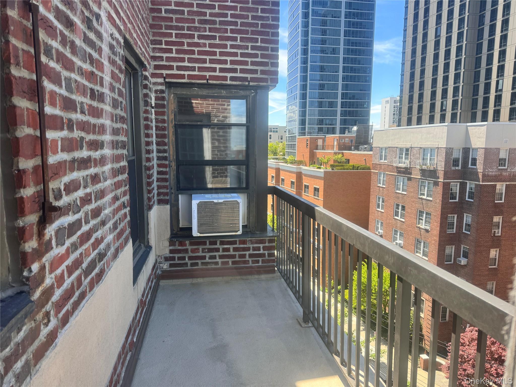 30 Clinton Place # 6E, New Rochelle, NY 10801