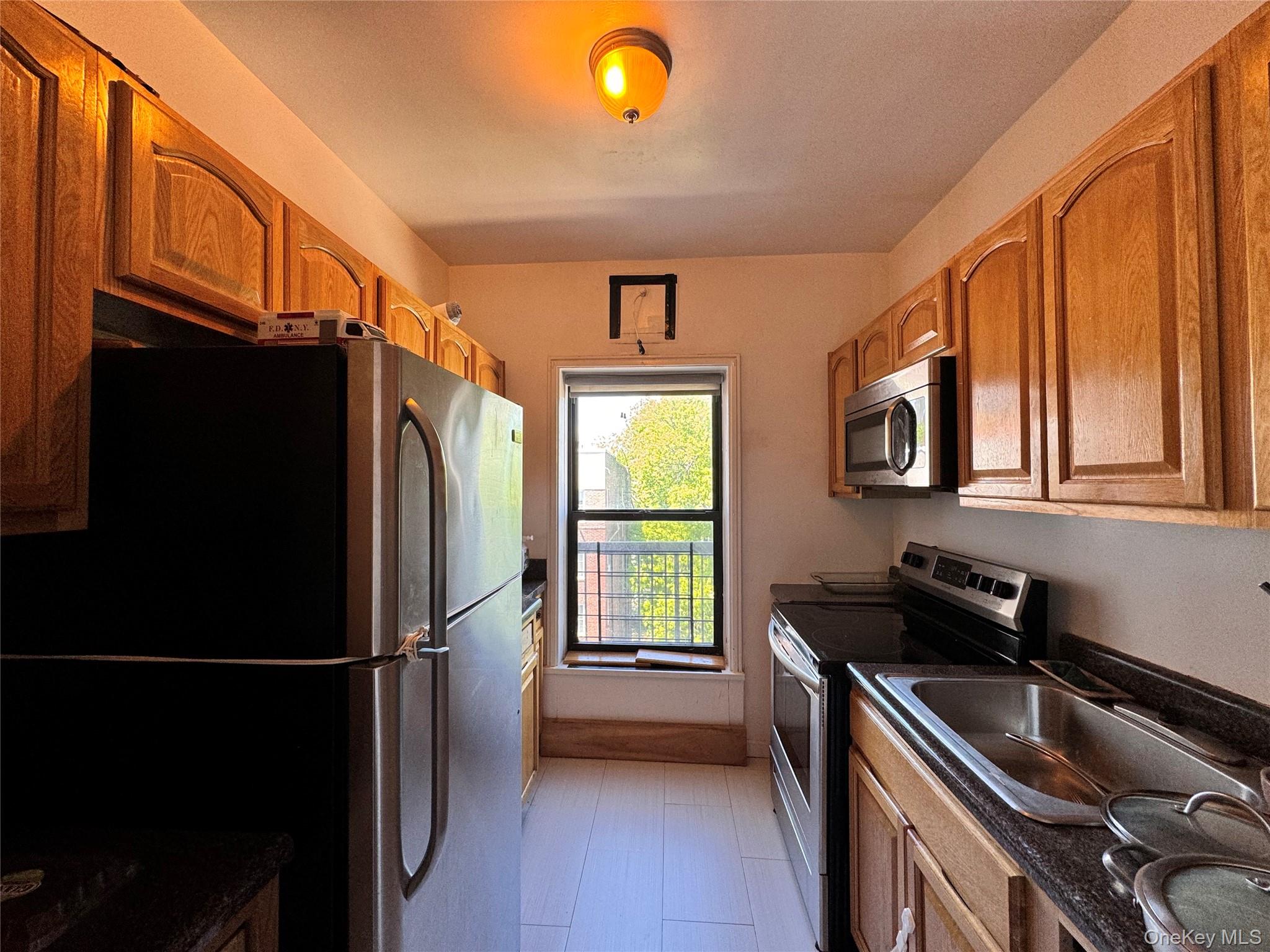 30 Clinton Place # 6E, New Rochelle, NY 10801