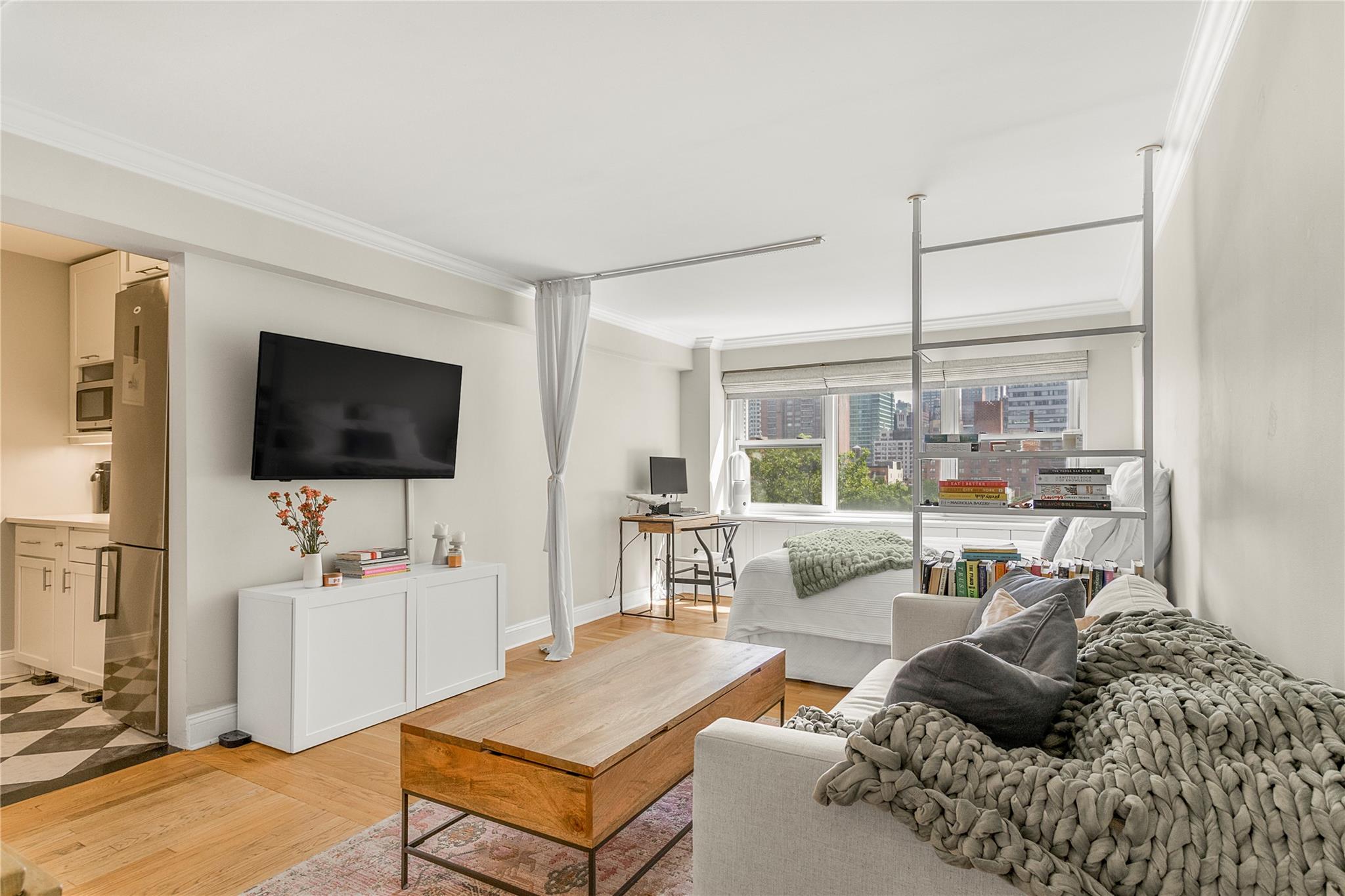 210 E 63rd Street # 10E, New York (Manhattan), NY 10065