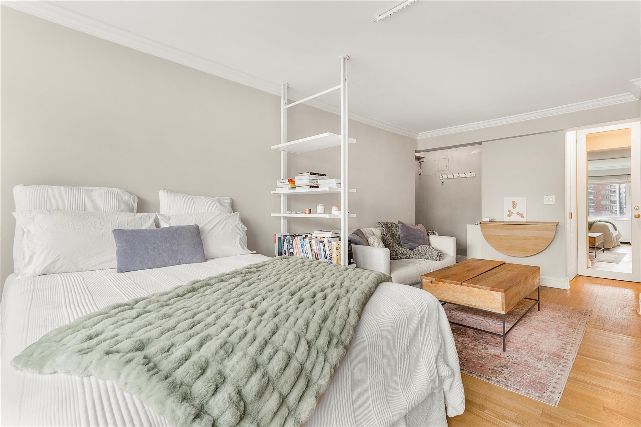 210 E 63rd Street # 10E, New York (Manhattan), NY 10065