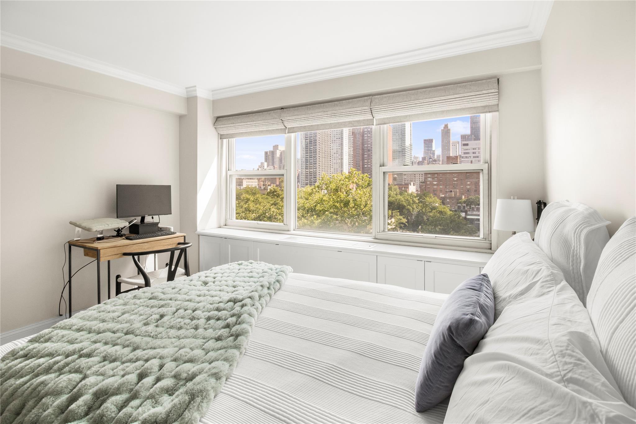 210 E 63rd Street # 10E, New York (Manhattan), NY 10065