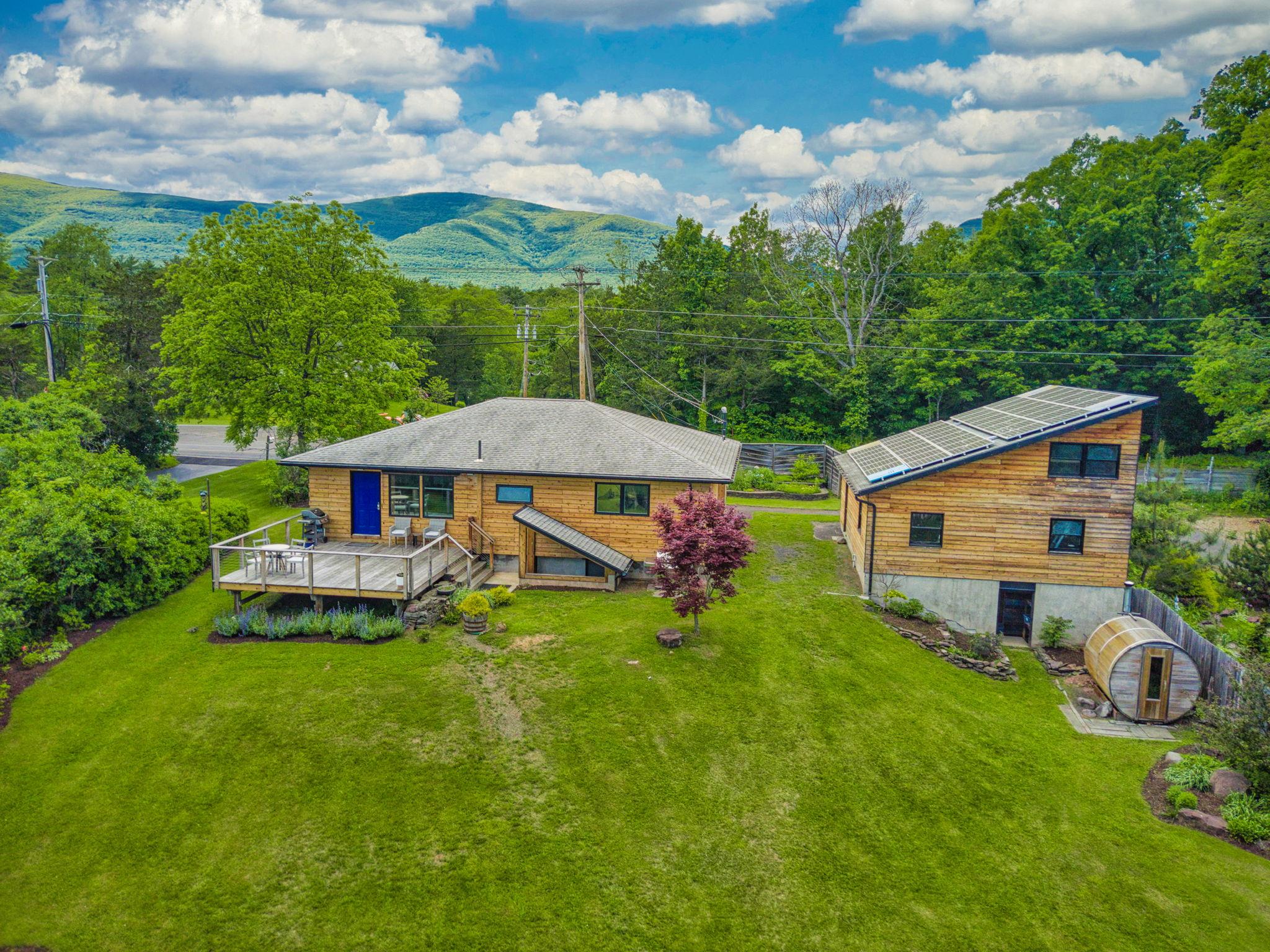 10 Harry Wells Road, Saugerties, NY 12477