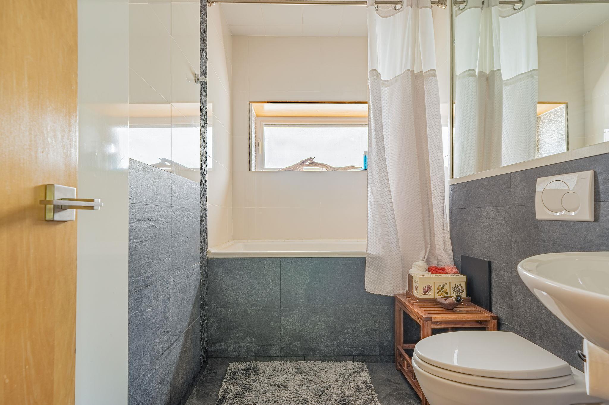 10 Harry Wells Road, Saugerties, NY 12477