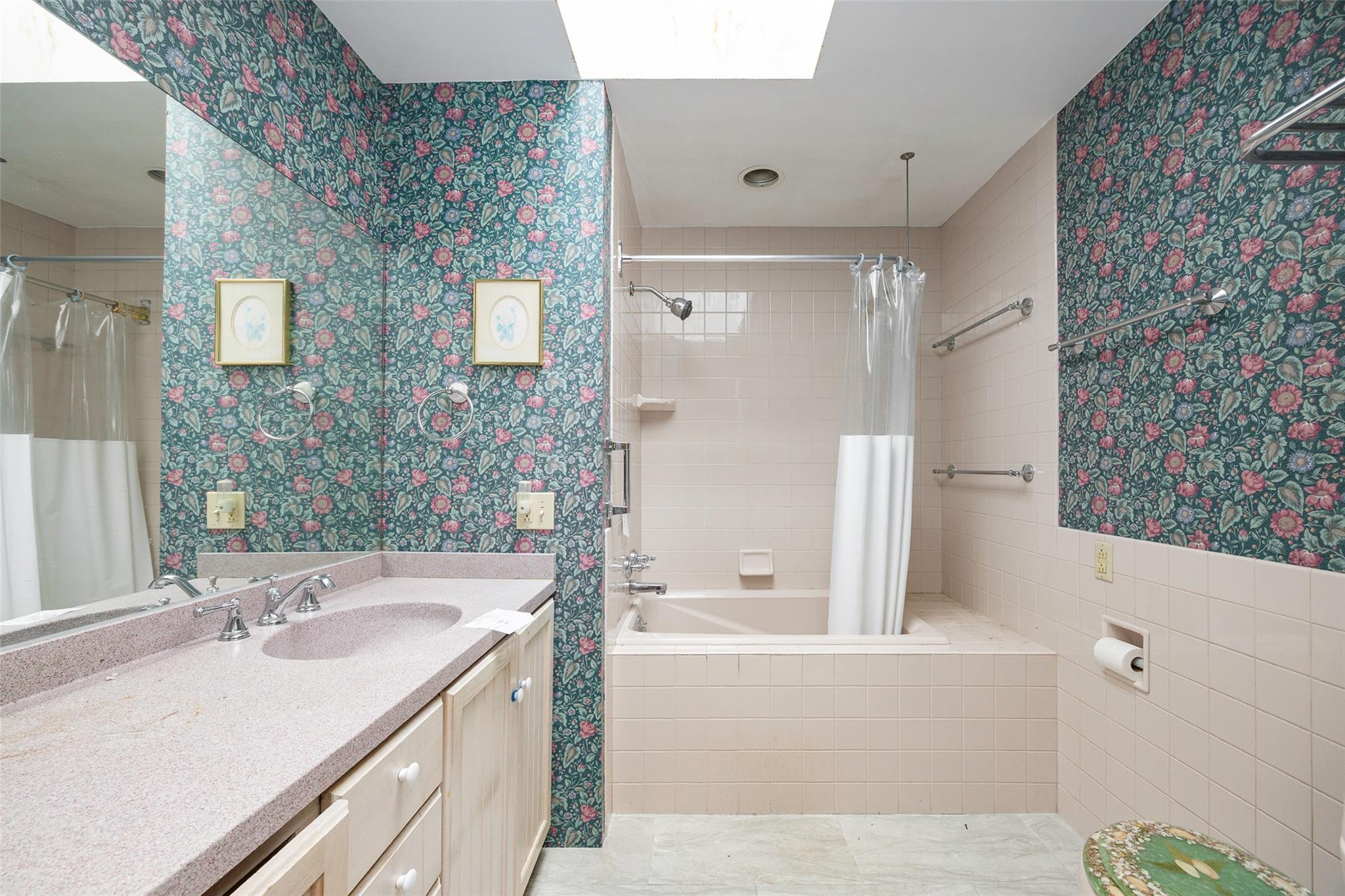 139 Haviland Road, Poughkeepsie, NY 12601