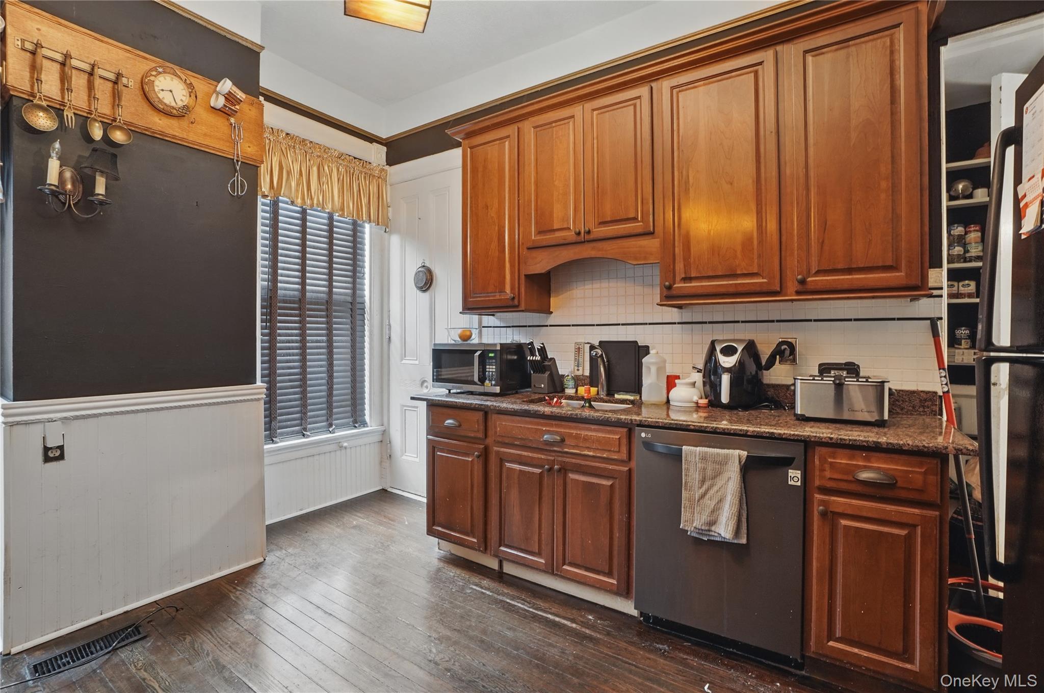 25 Garfield Place, Poughkeepsie, NY 12601