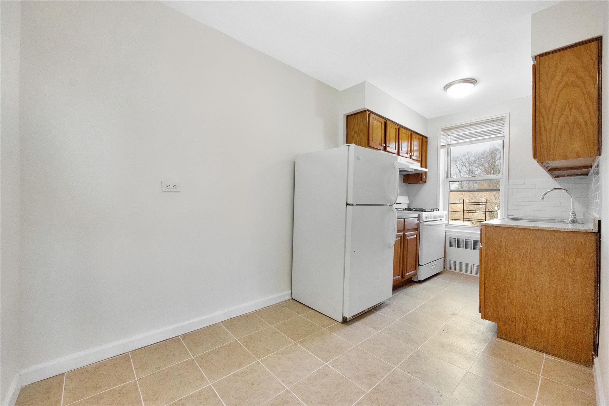 83-36 Beverly Road # 5A, Kew Gardens, NY 11415