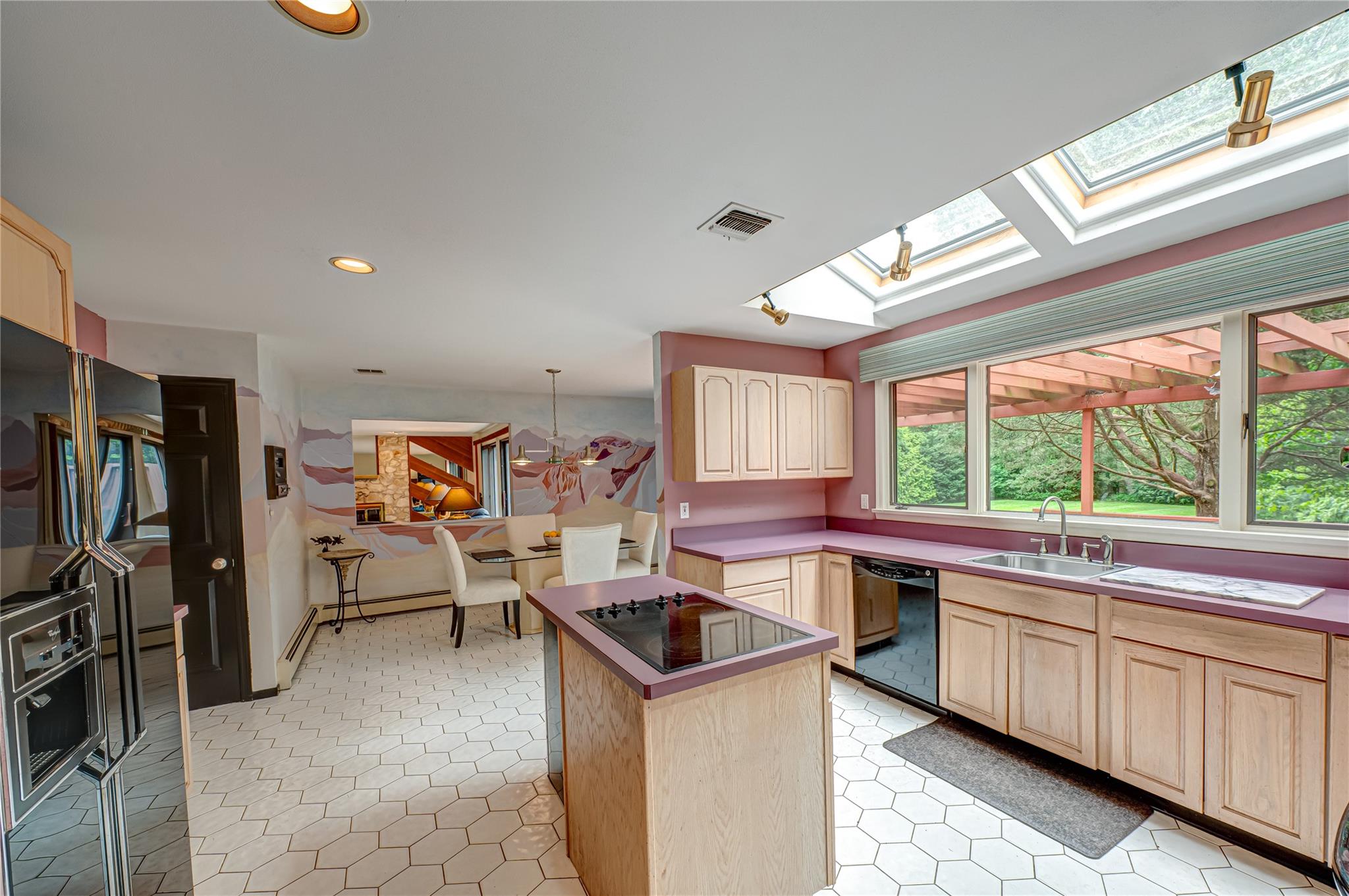 4 Candlelight Court, Smithtown, NY 11787