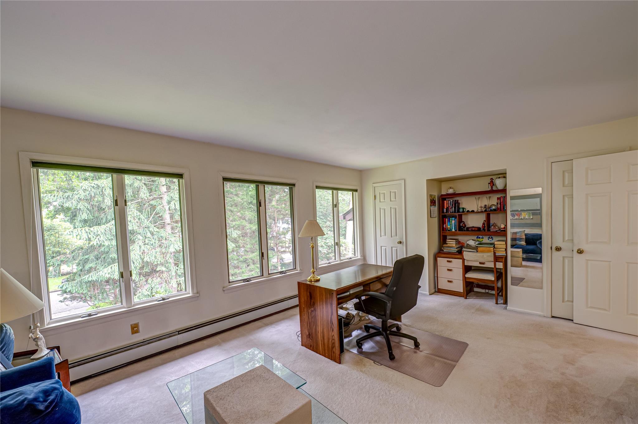4 Candlelight Court, Smithtown, NY 11787
