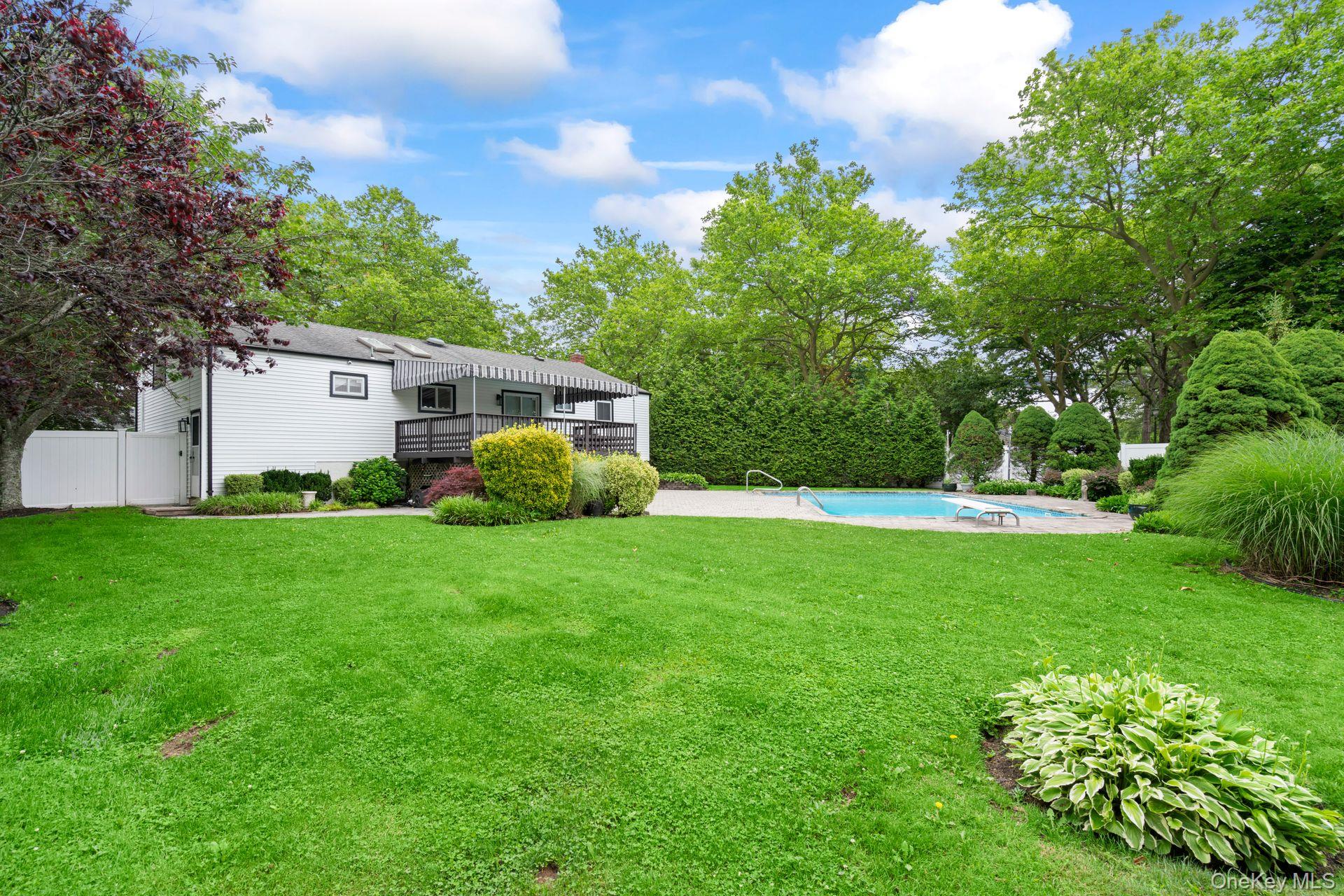 1016 Westminster Avenue, Dix Hills, NY 11746