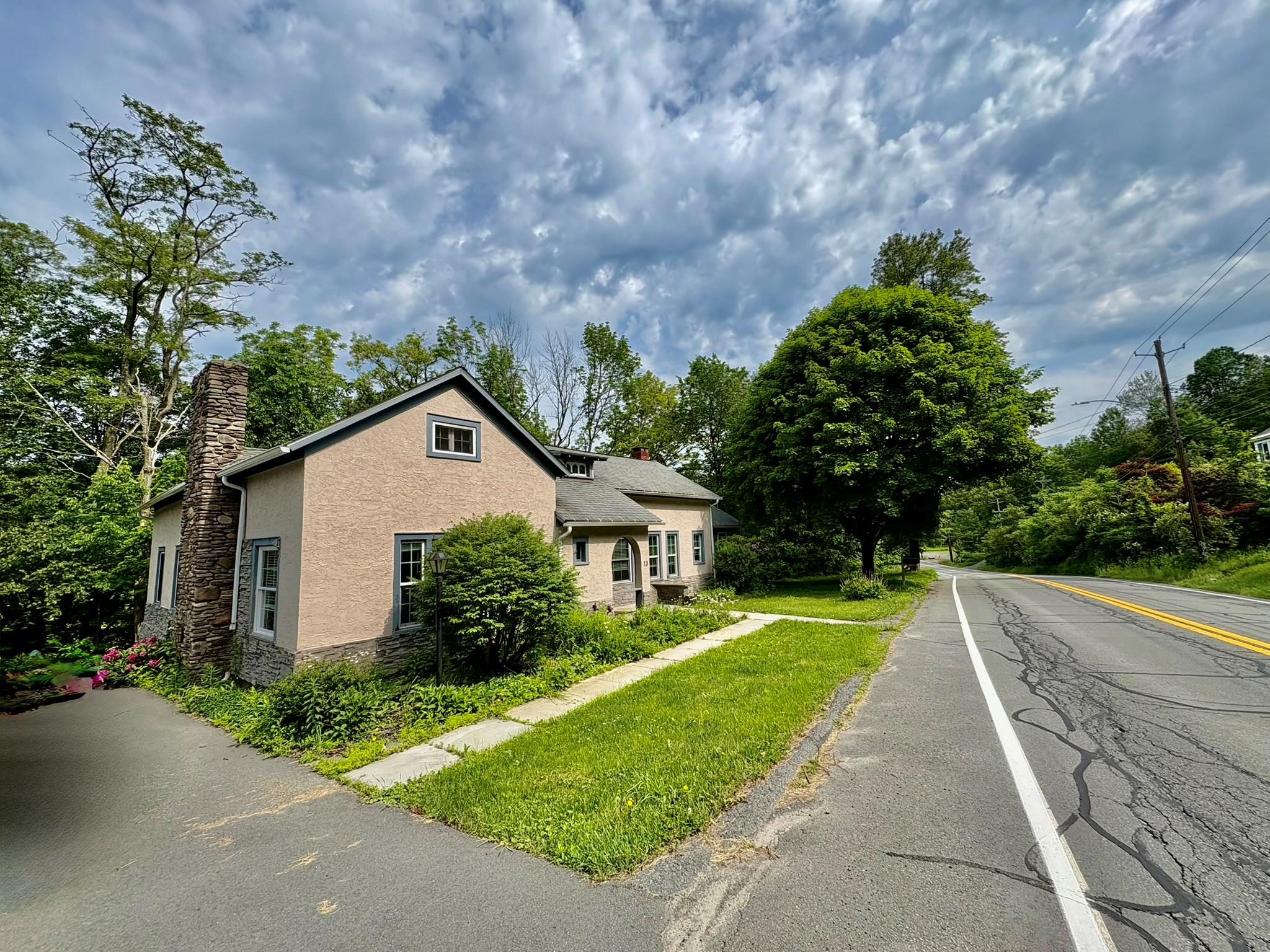 13 Rockland Road, Roscoe, NY 12776