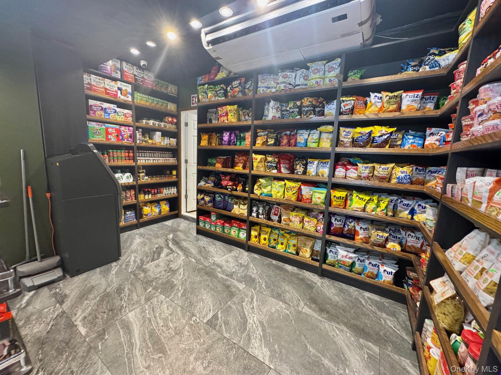 322 Union Avenue, Brooklyn, NY 11211