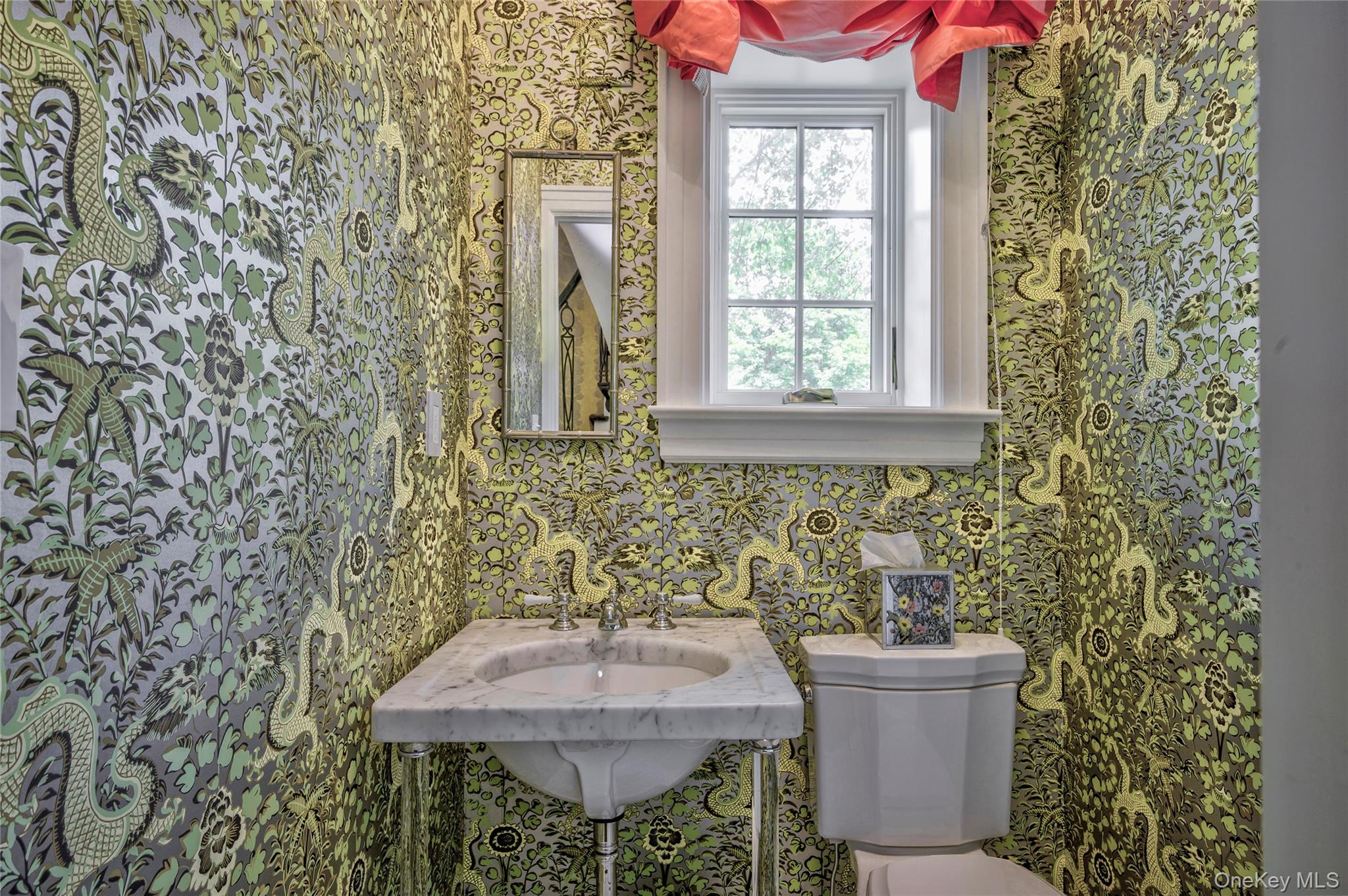 9 Meadow Spring Lane, Glen Cove, NY 11542